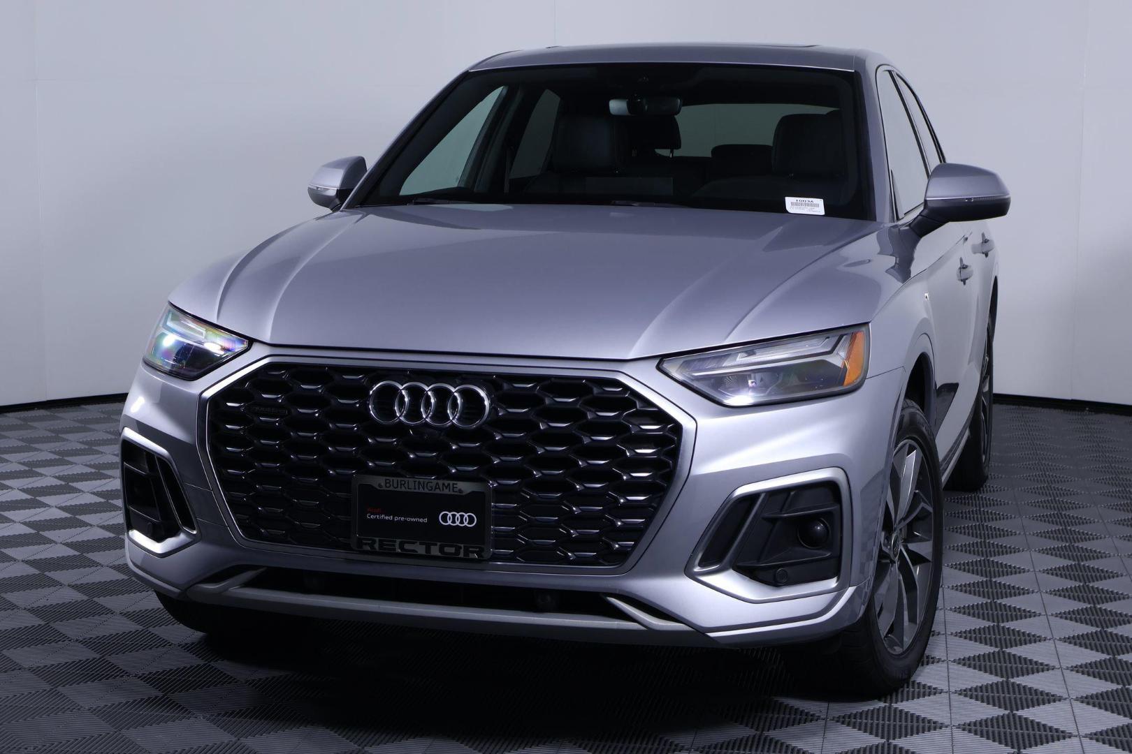 2022 Audi Q5 Sportback 45 Premium Plus's photo