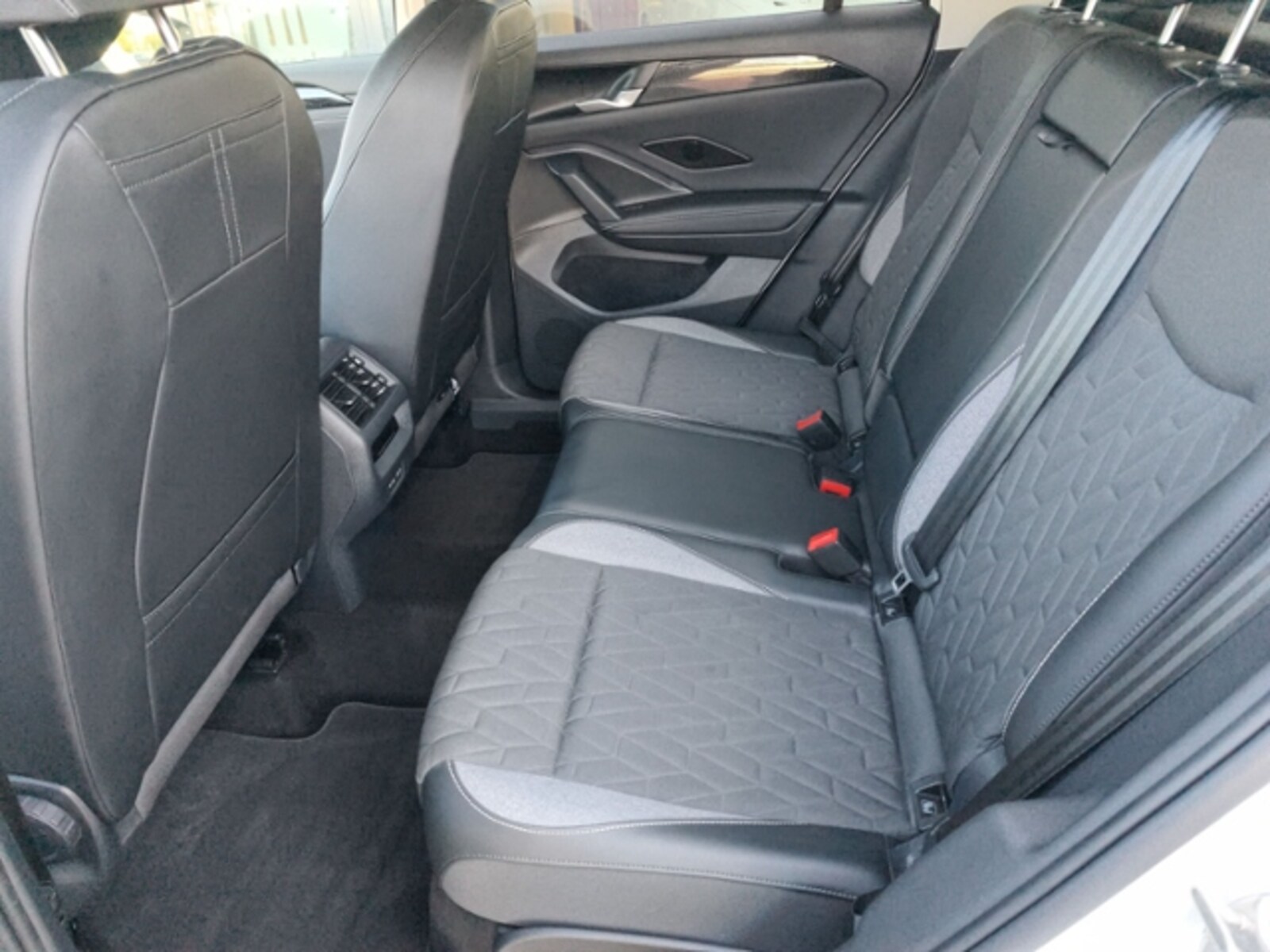 Volkswagen Tiguan – Bild 11