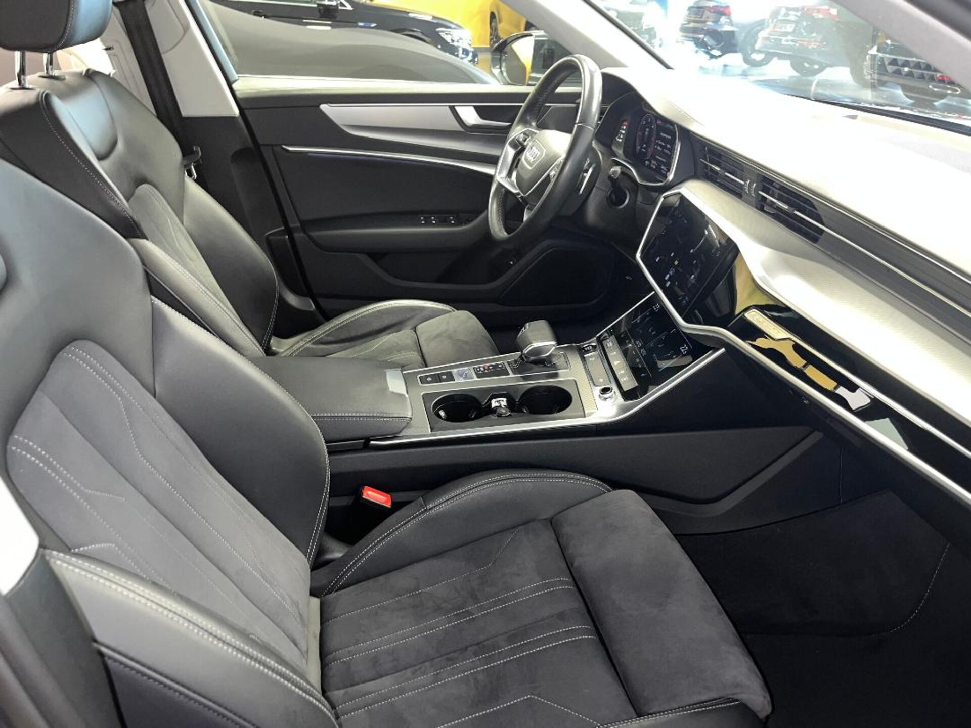 Audi A6 Avant Advance