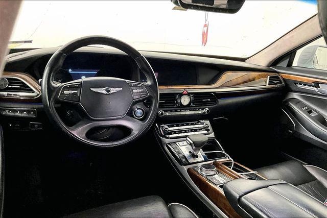 2017 Genesis G90