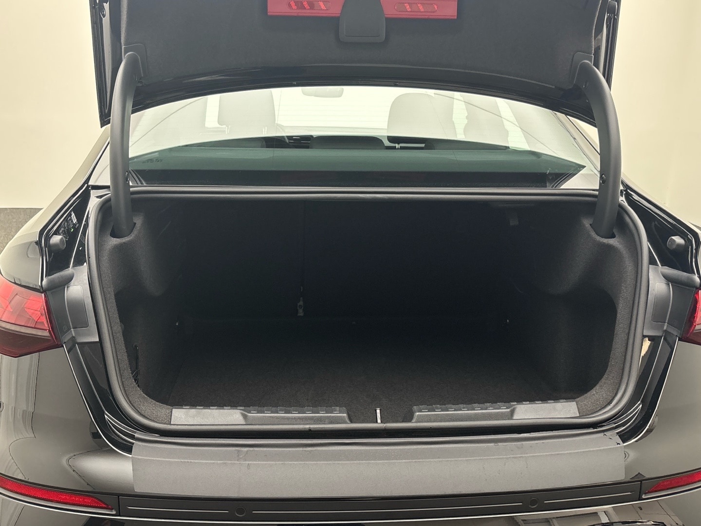 Bild über Audi A3 Limousine advanced 35 TDI S tronic - für weitere Informationen kontaktieren Sie den Audi Partner