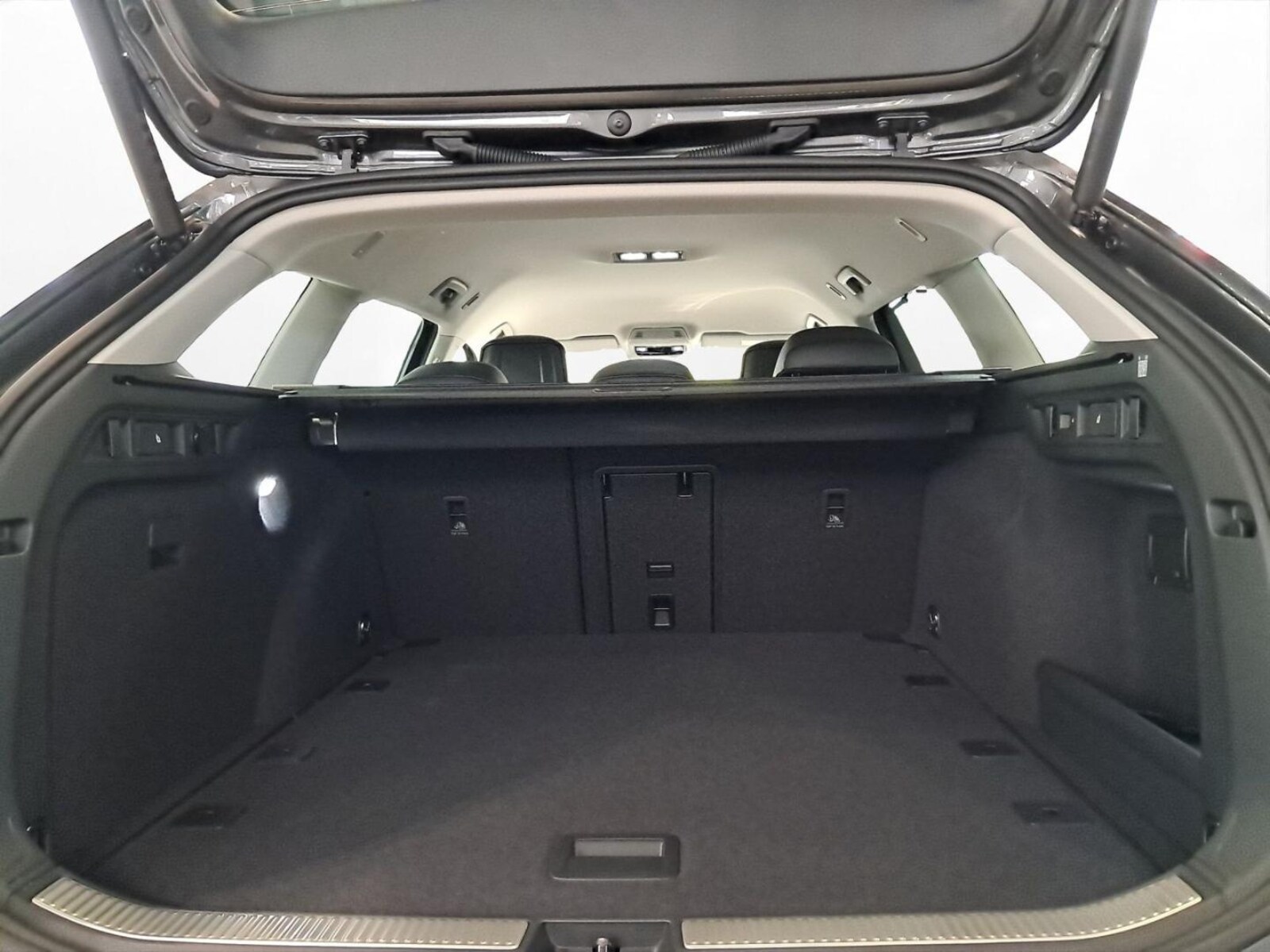 Volkswagen Passat – Bild 11