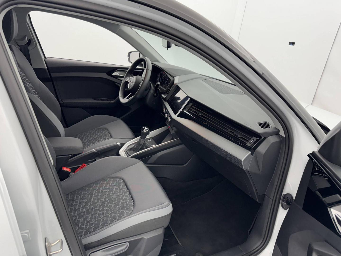 Image about Audi A1 Sportback Advanced 25 TFSI 70 kW (95 ch) S tronic