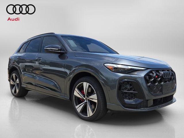 2025 Audi SQ5 Prestige's photo