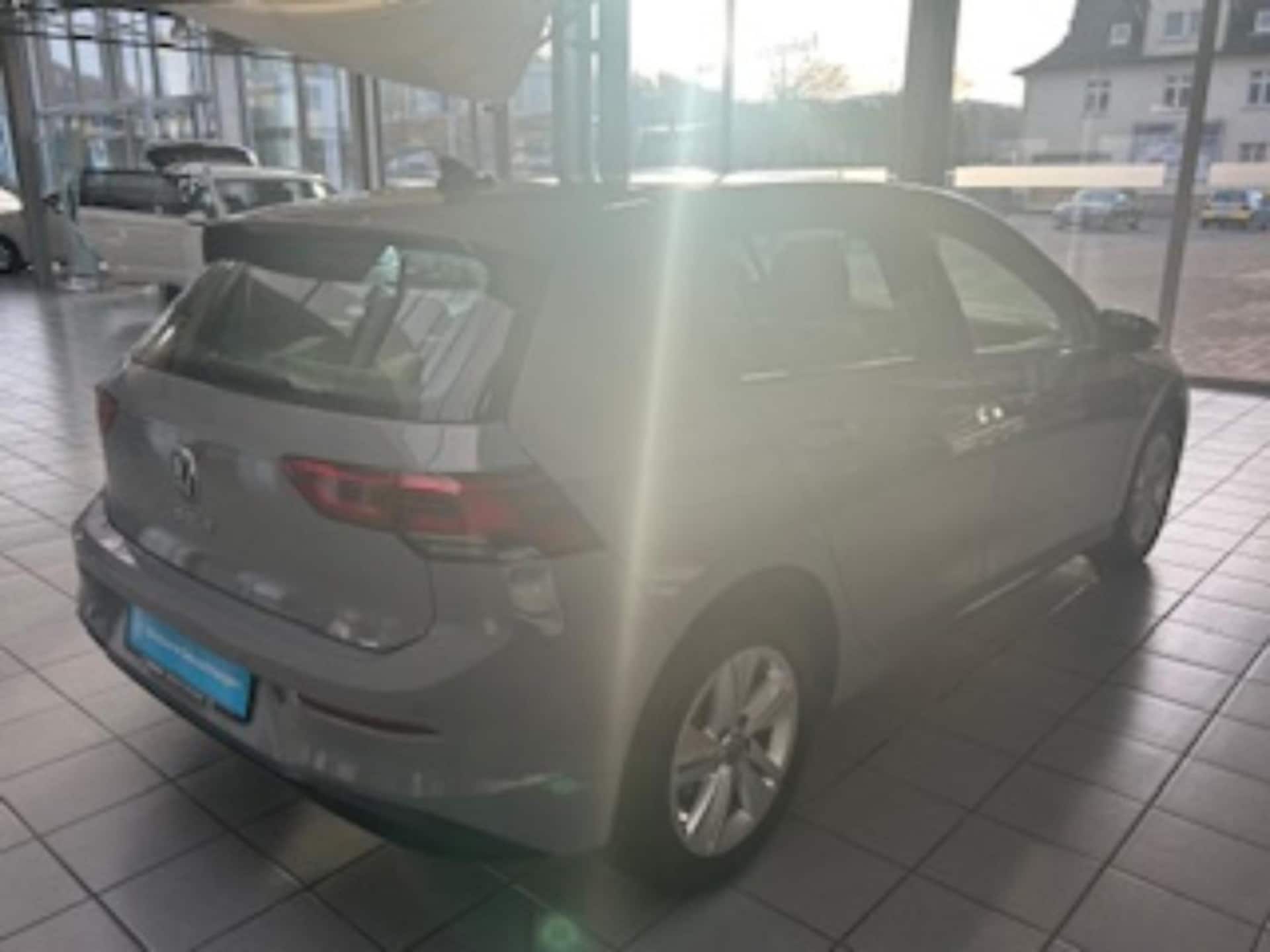 Volkswagen Golf Life