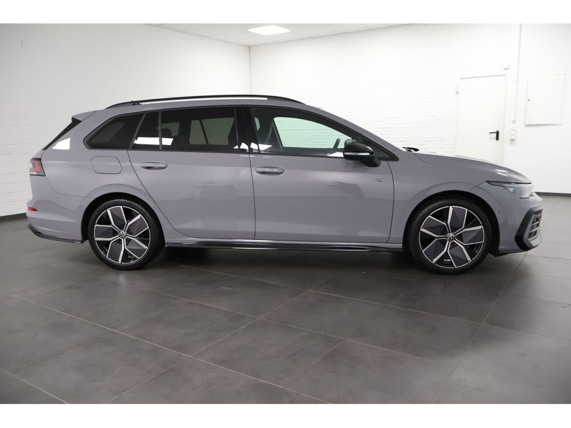 Volkswagen Golf Variant R-Line