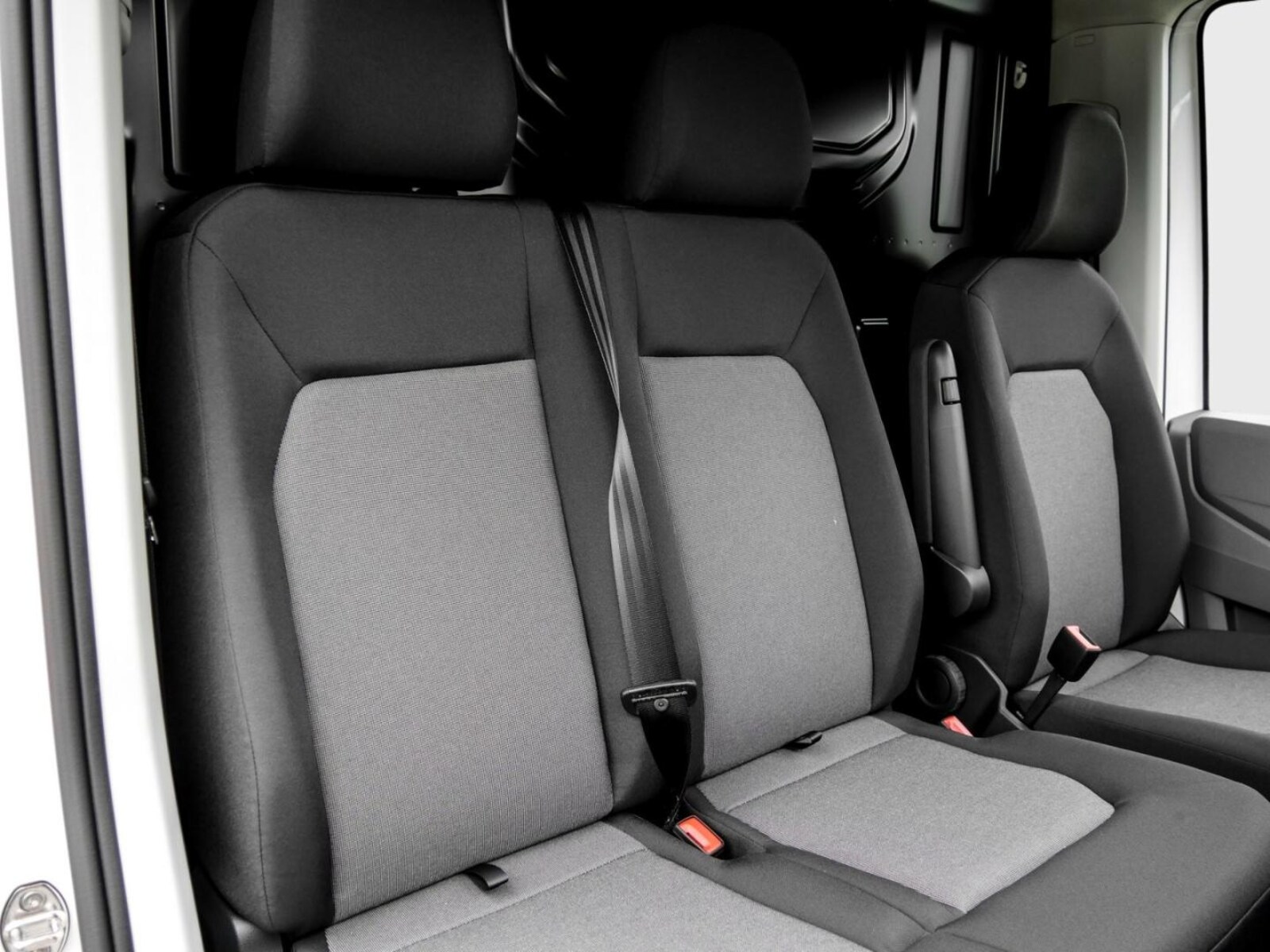 Volkswagen Crafter Kasten mittlerer Radstand – Bild 4