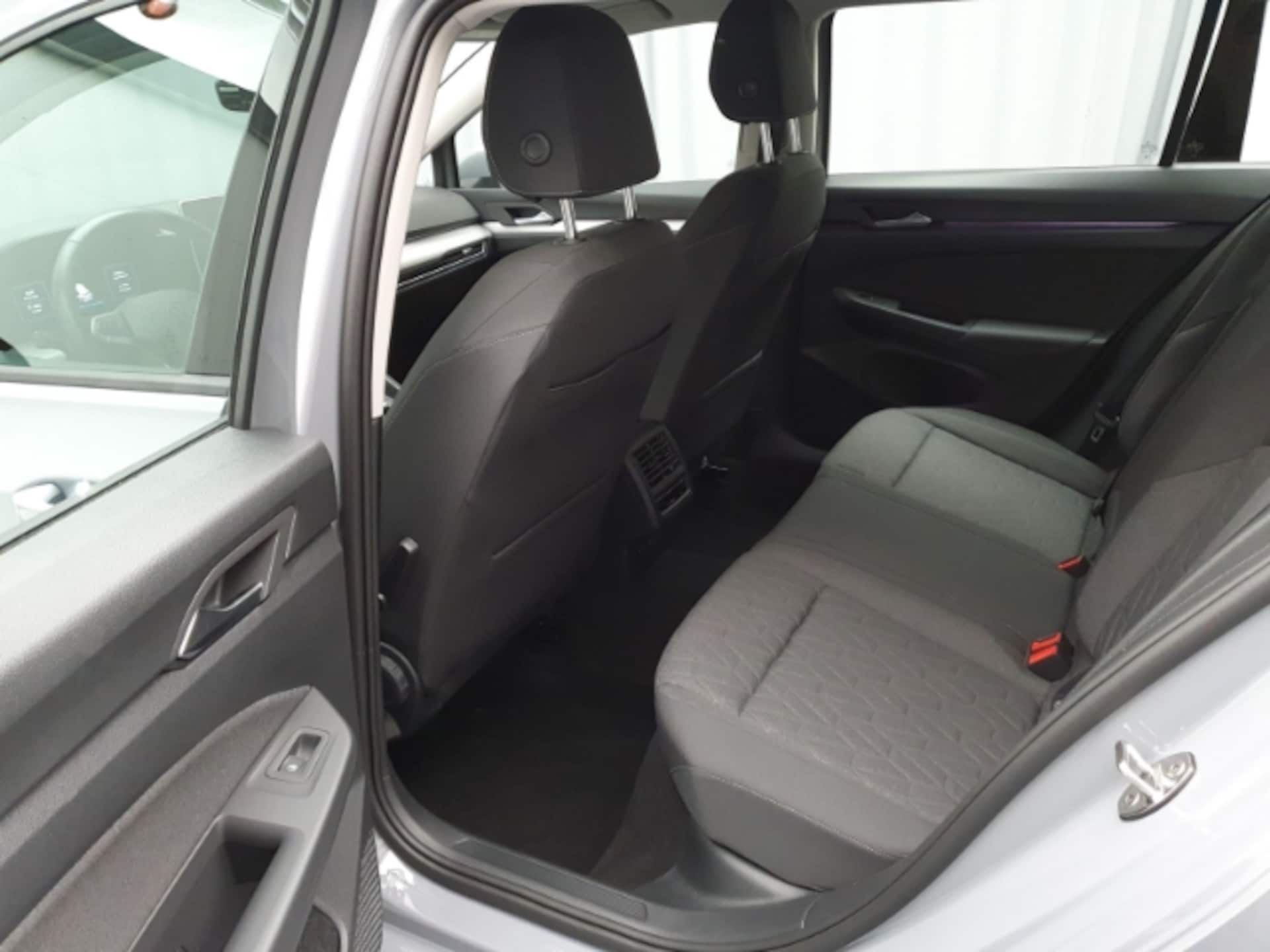 Volkswagen Golf Variant Life
