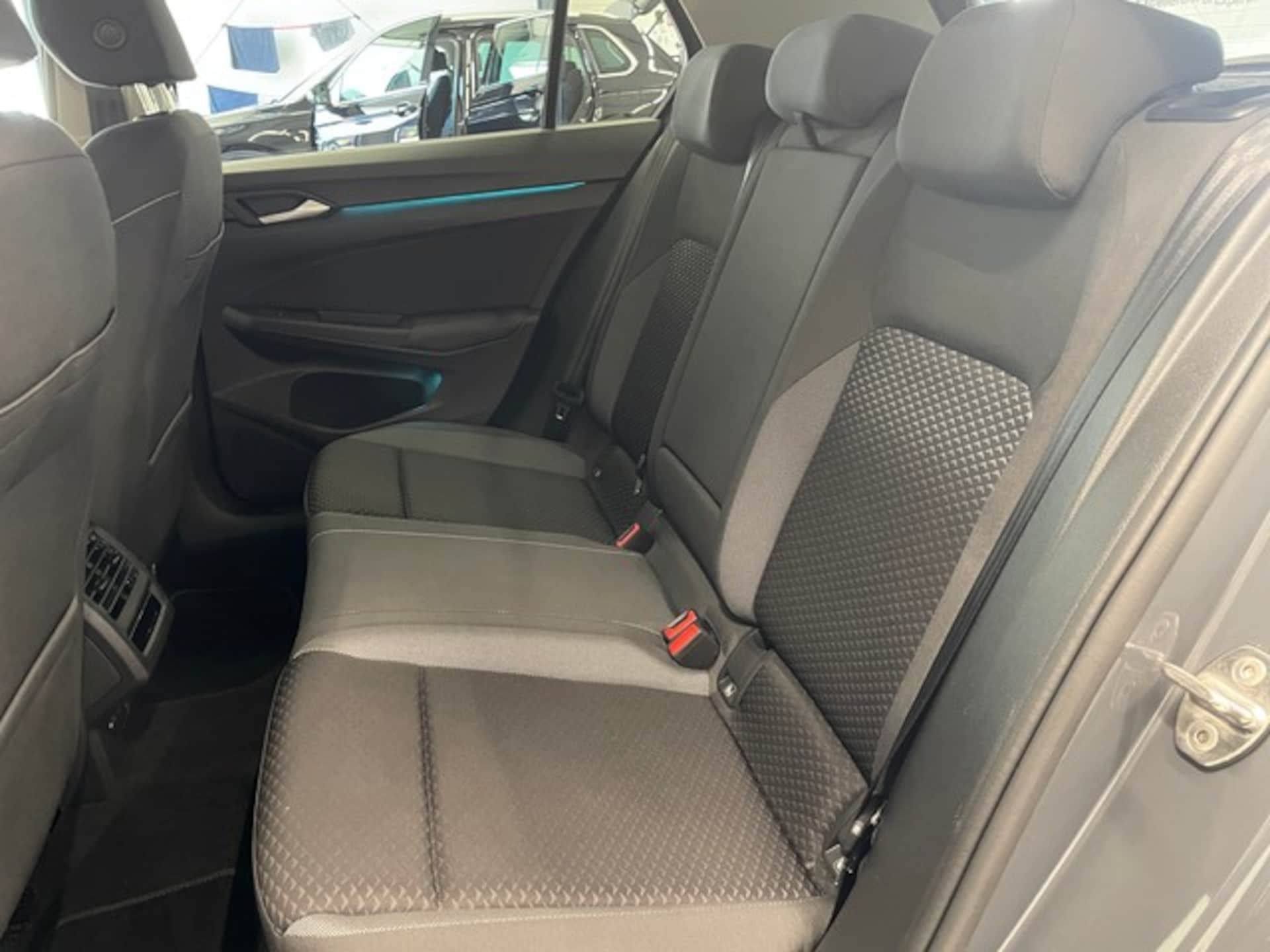 Volkswagen Golf Active