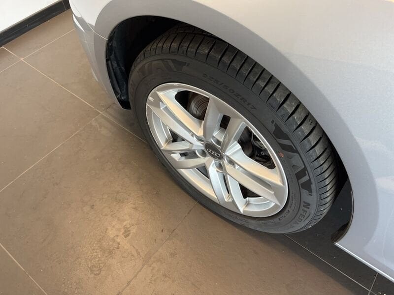 Immagine di Audi A4 Avant Business 30 TDI 100 kW (136 PS) S tronic - Vista: for more details contact your dealer