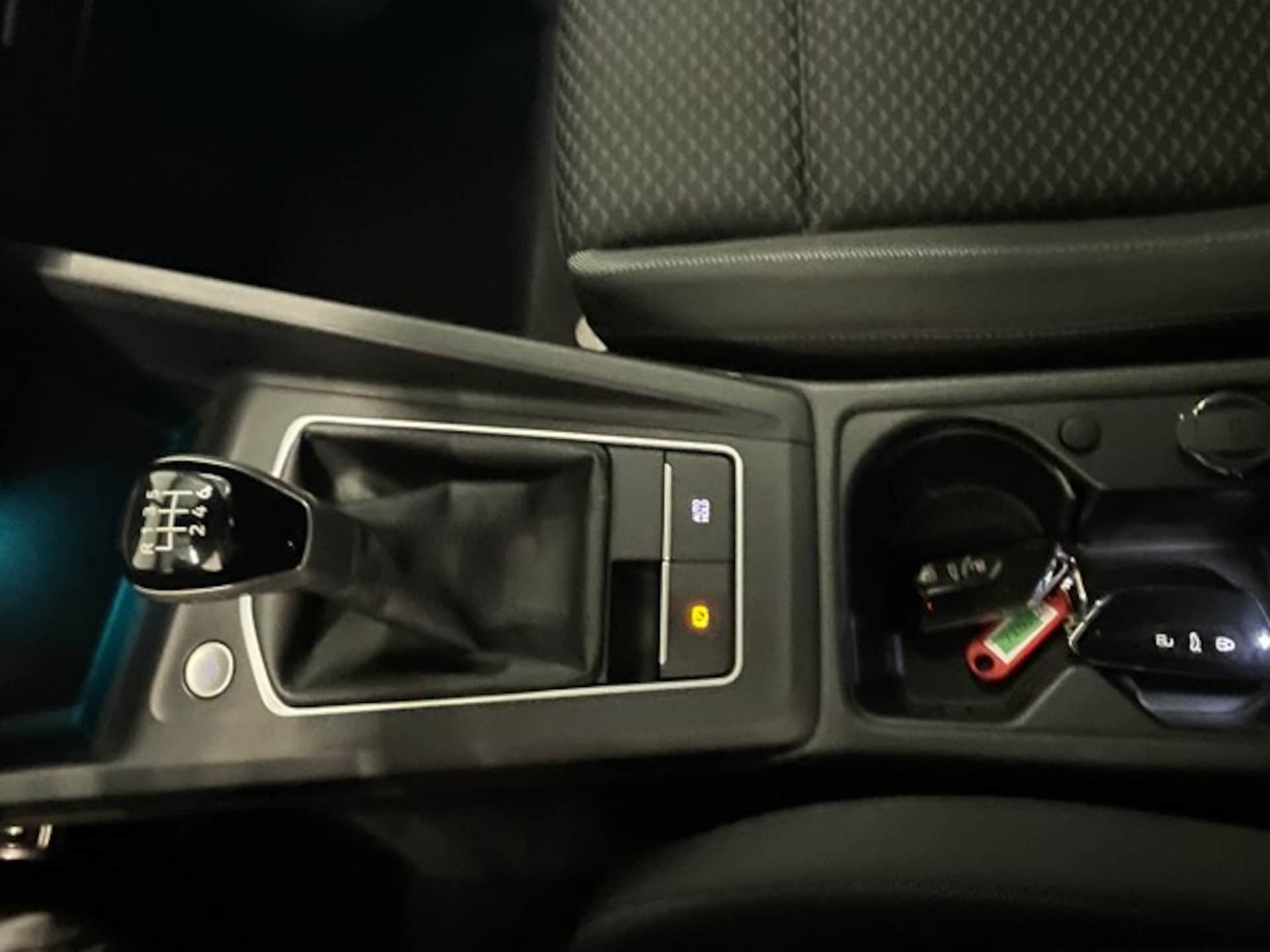 Volkswagen Golf Active