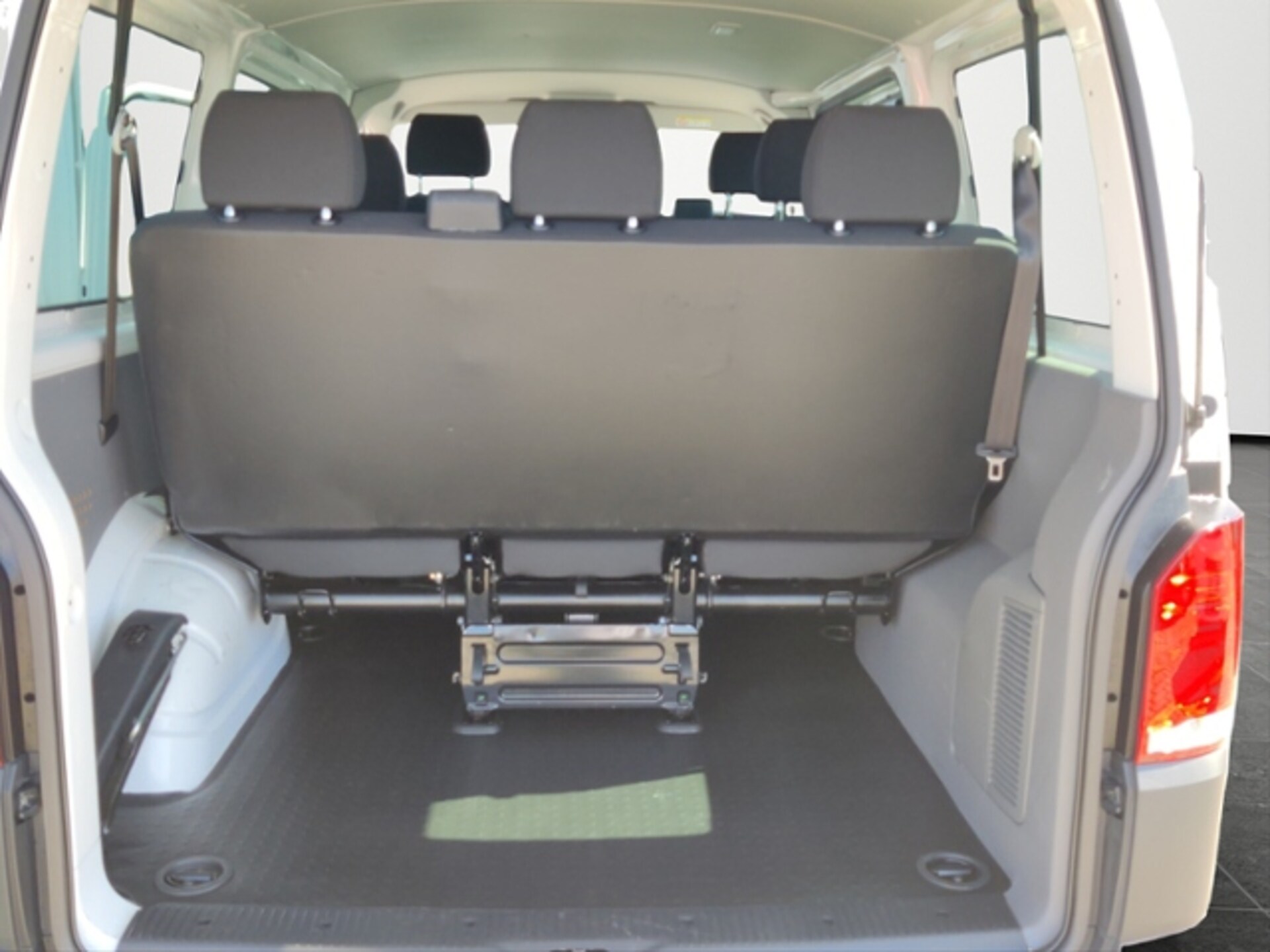 Volkswagen T6.1 Transporter Kombi kurzer Radstand