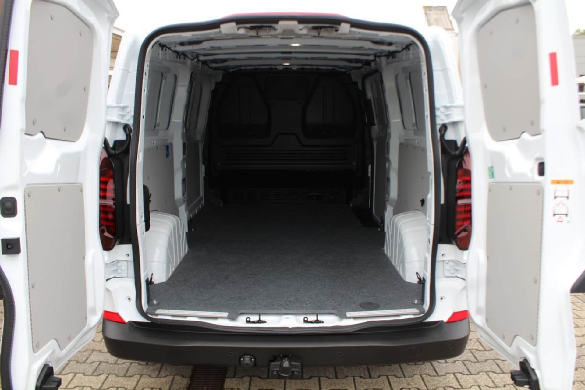 Volkswagen Transporter Kasten langer Radstand