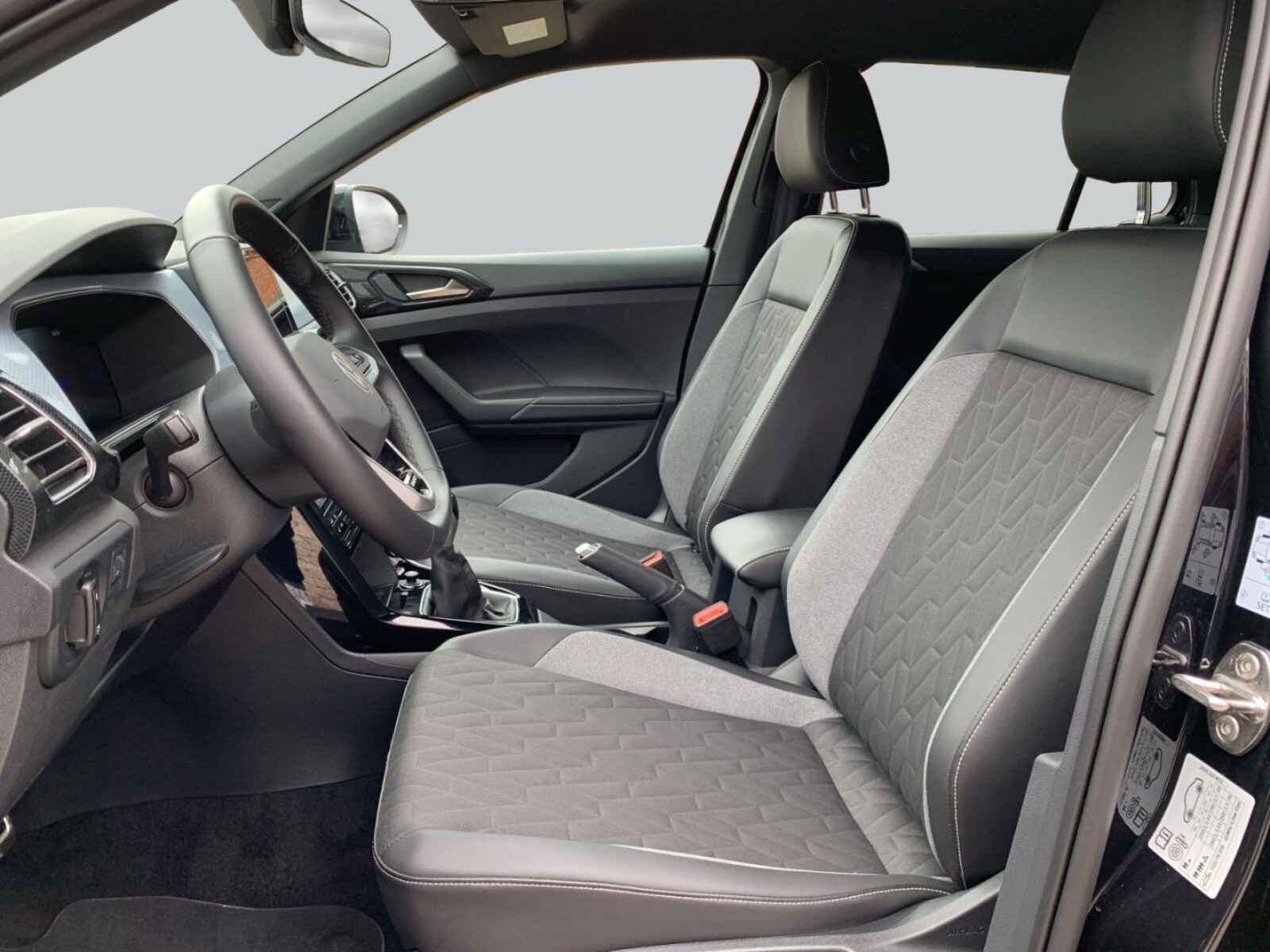 Volkswagen T-Cross – Bild 10