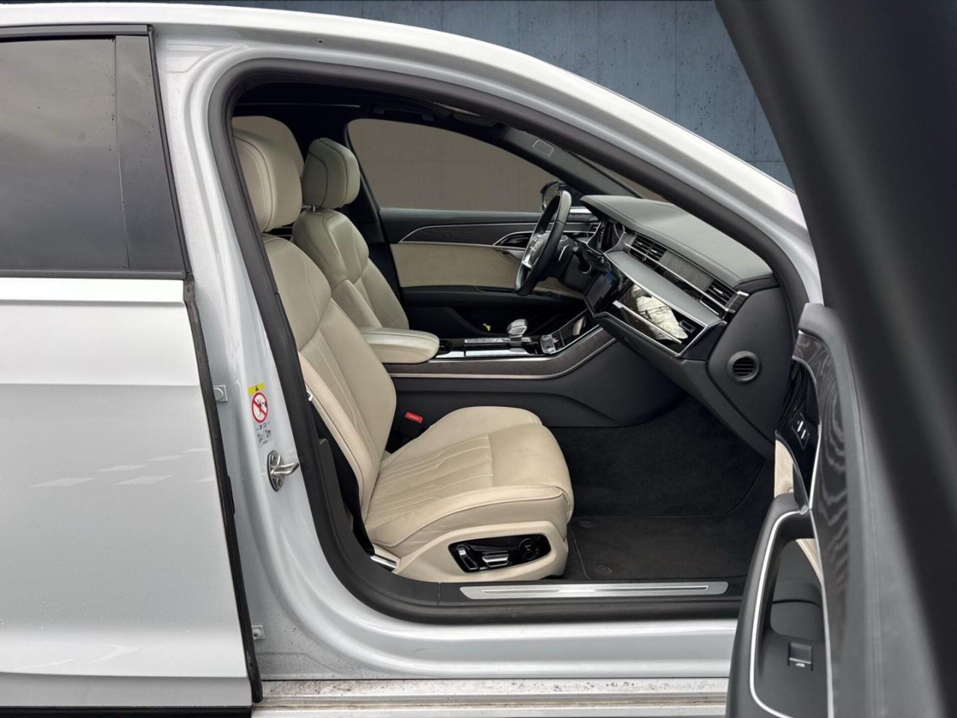 Audi A8 TFSI e