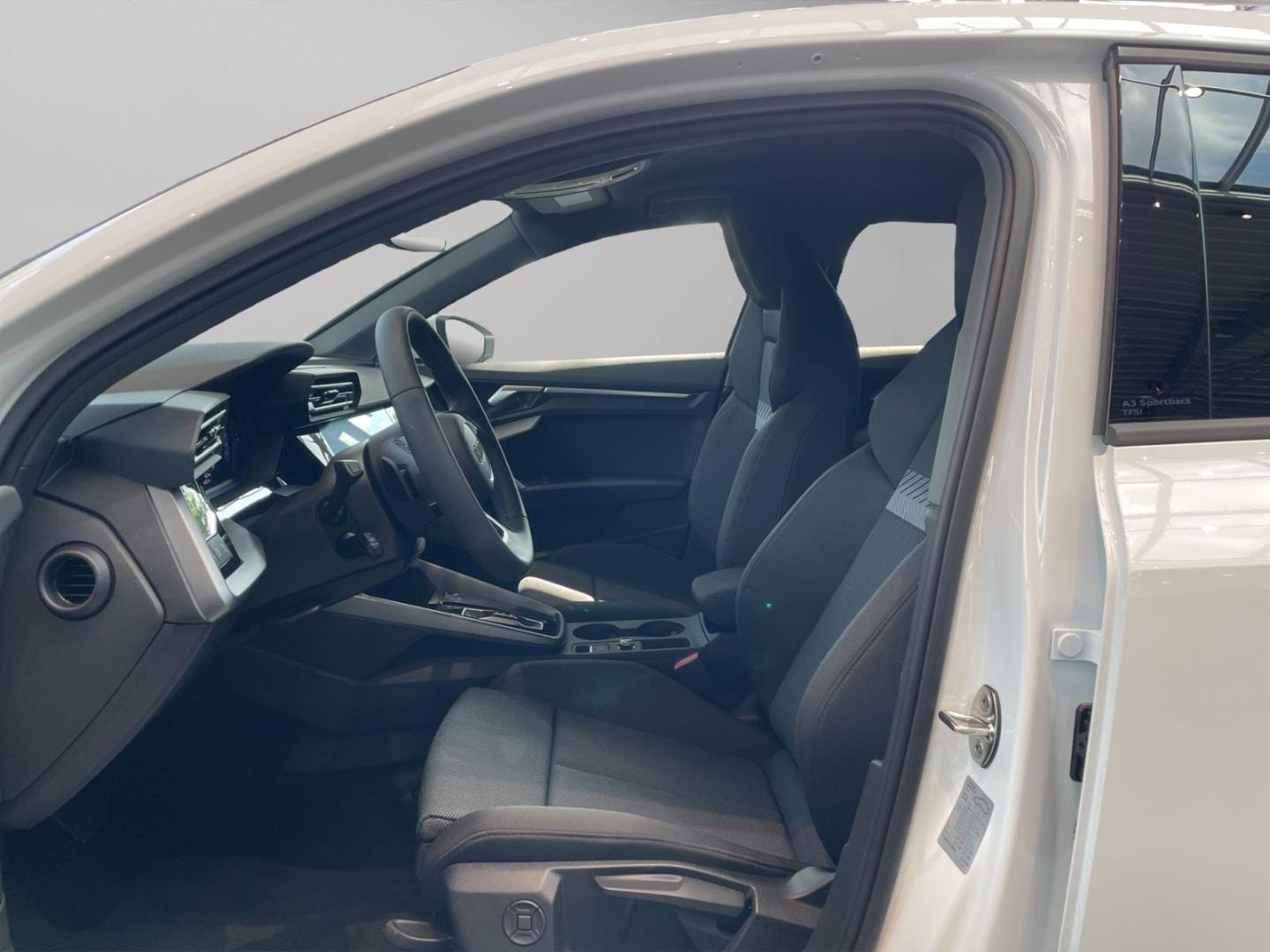 Bild über Audi A3 Sportback advanced 30 TFSI S tronic - für weitere Informationen kontaktieren Sie den Audi Partner