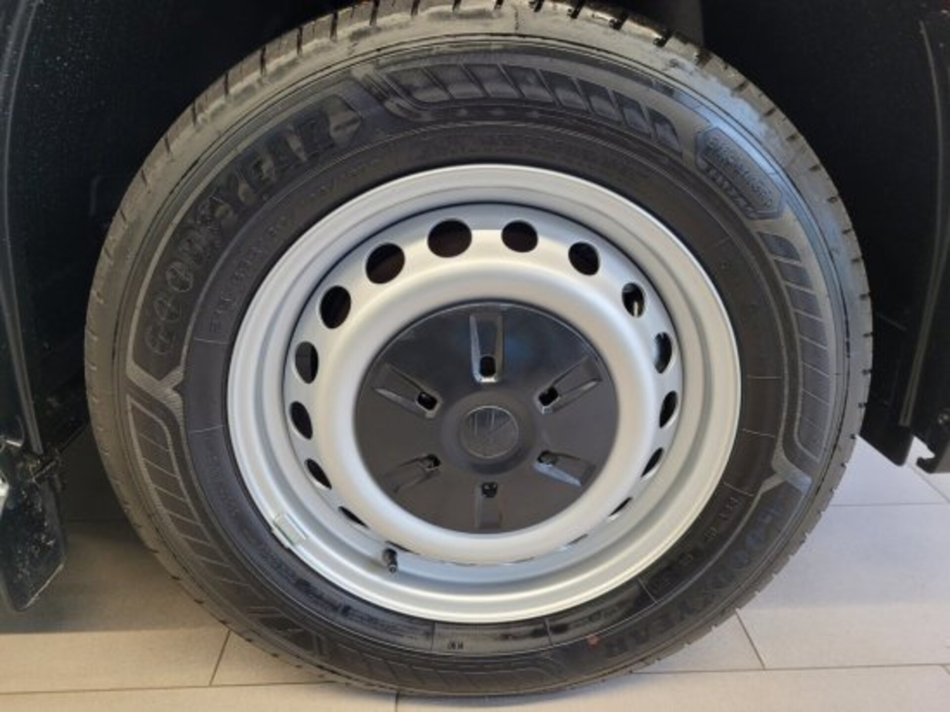 Volkswagen Transporter Kasten langer Radstand