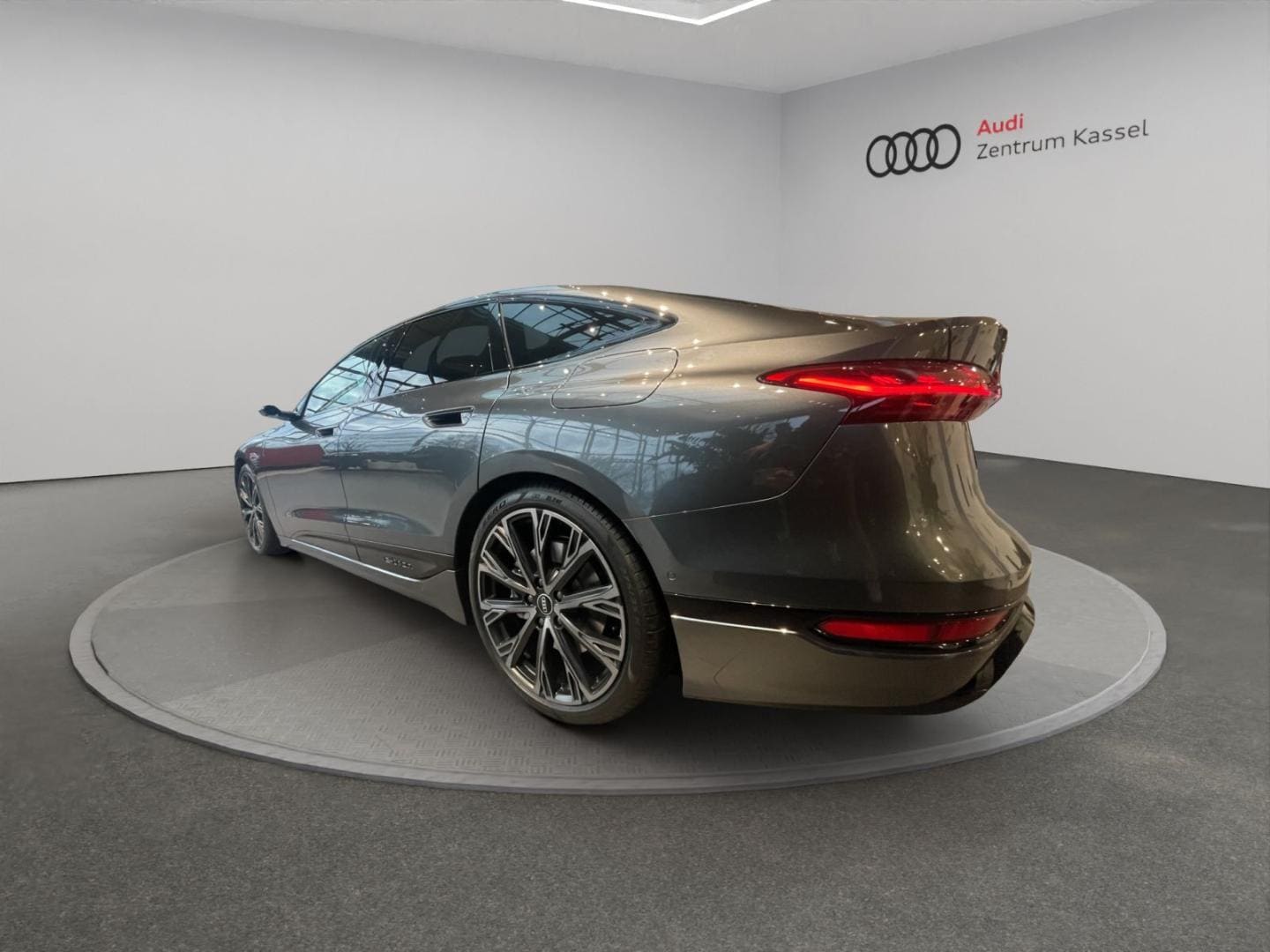 Bild über Audi A6 Sportback e-tron e-tron performance - für weitere Informationen kontaktieren Sie den Audi Partner