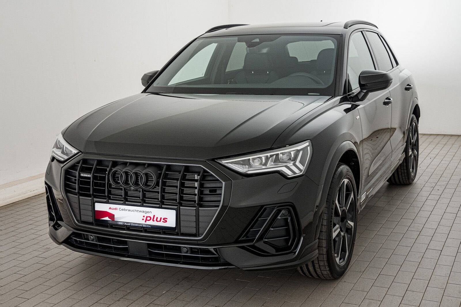 Image about Audi Q3 S line 45 TFSI quattro S tronic