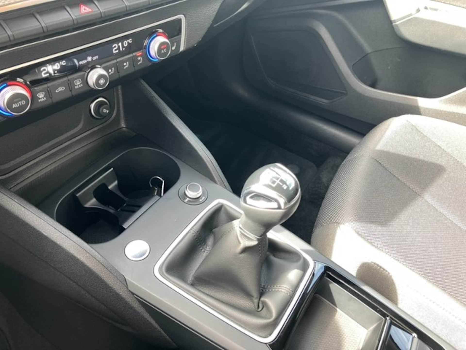 Audi Q2 S line