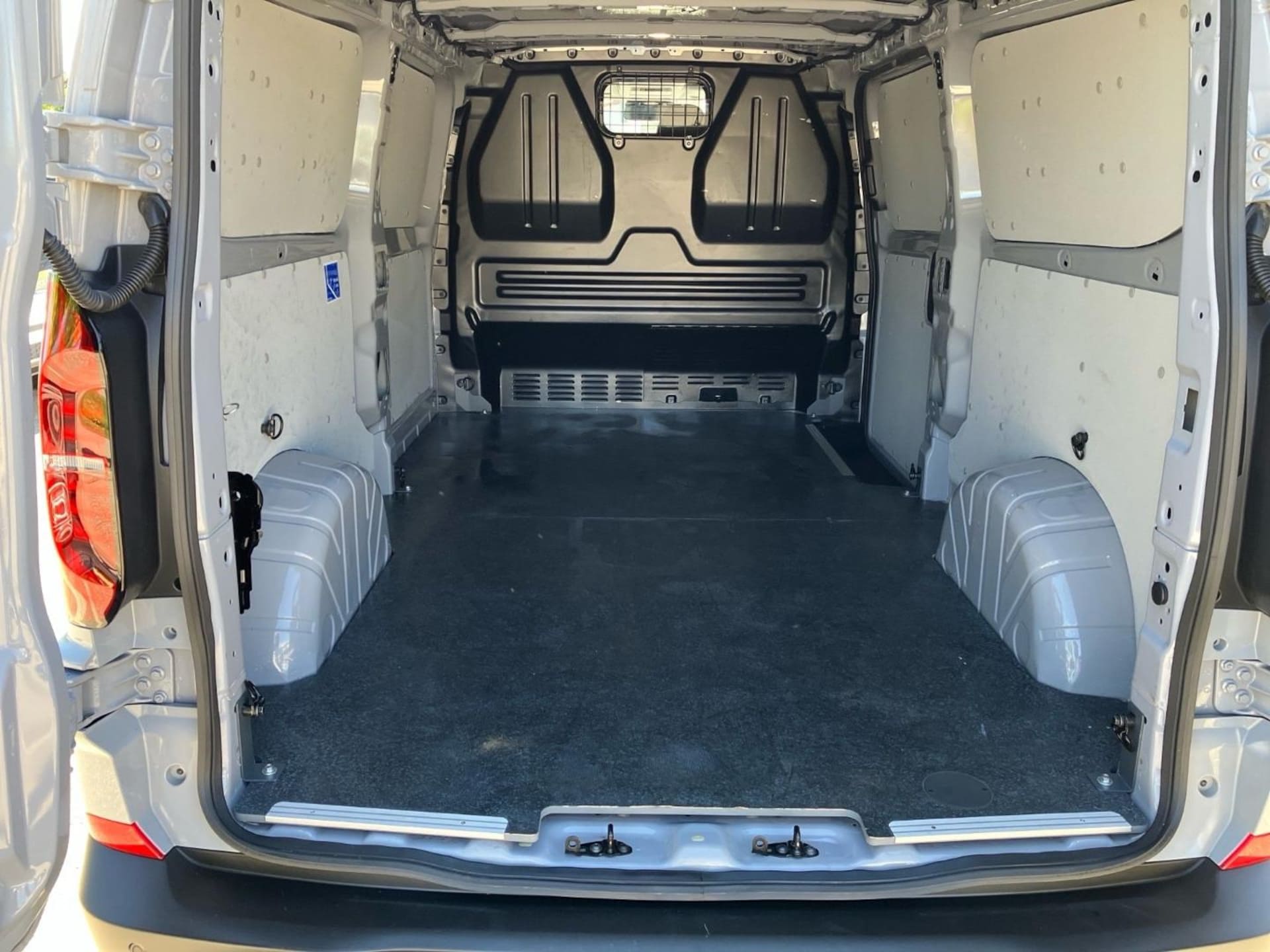 Volkswagen Transporter Kasten langer Radstand