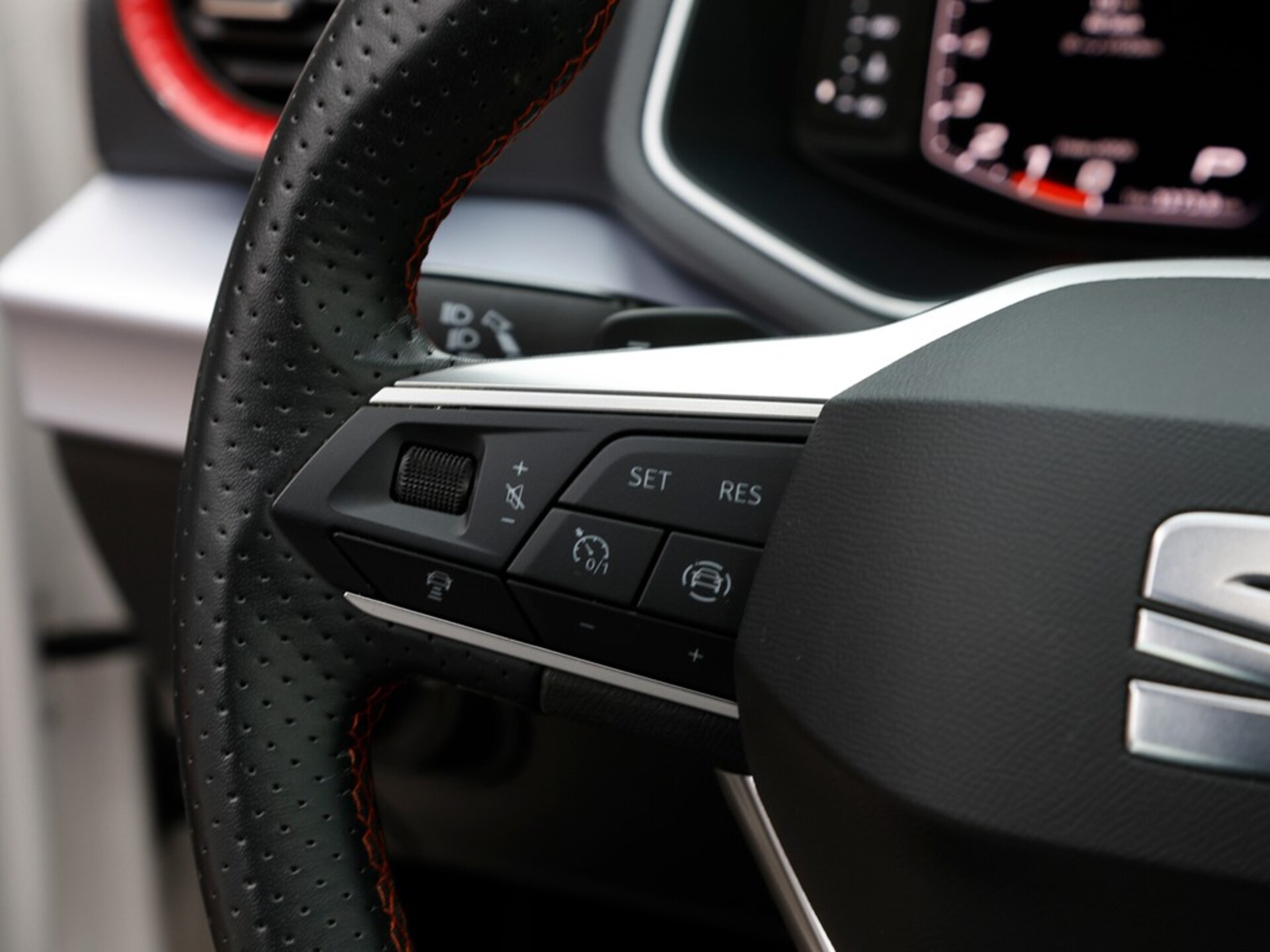 SEAT Arona FR