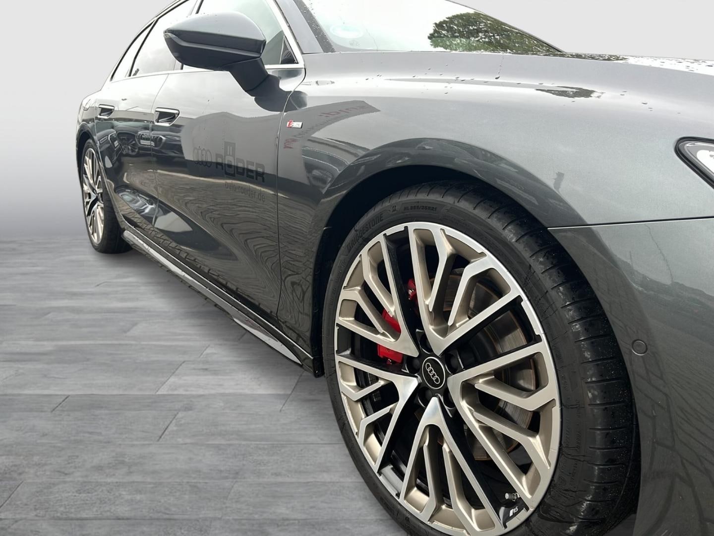 Bild über Audi A6 Avant TFSI quattro 270 kW S tronic - für weitere Informationen kontaktieren Sie den Audi Partner