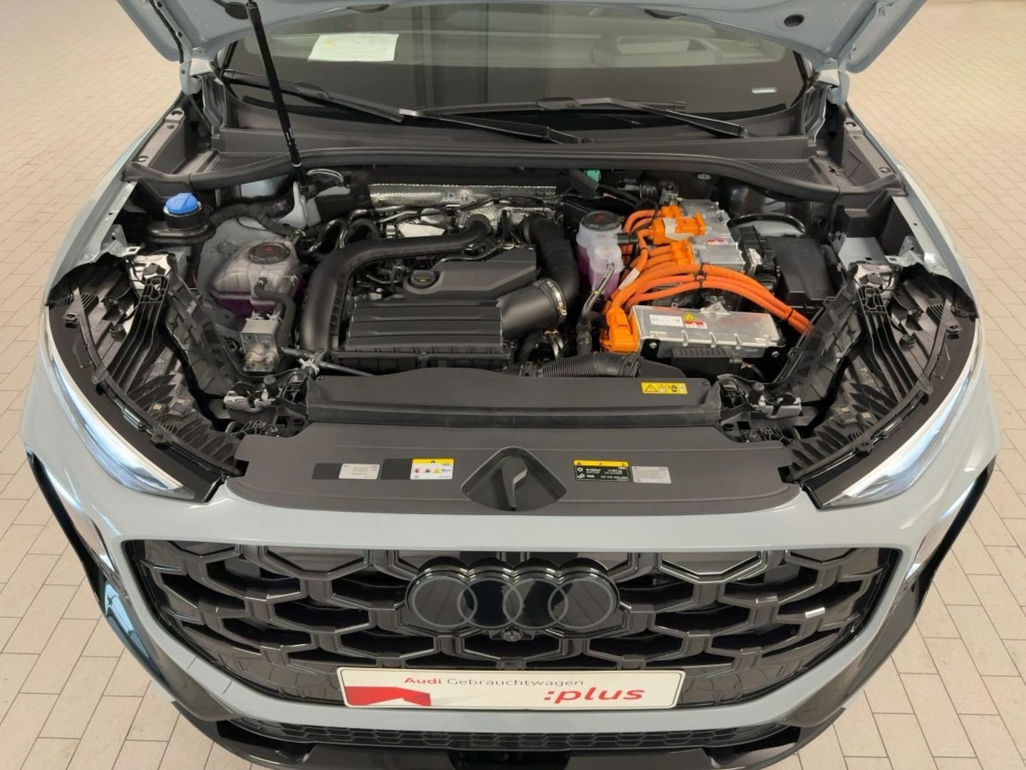 Bild über Audi Q3 Sportback e-hybrid e-hybrid 200 kW S tronic - für weitere Informationen kontaktieren Sie den Audi Partner