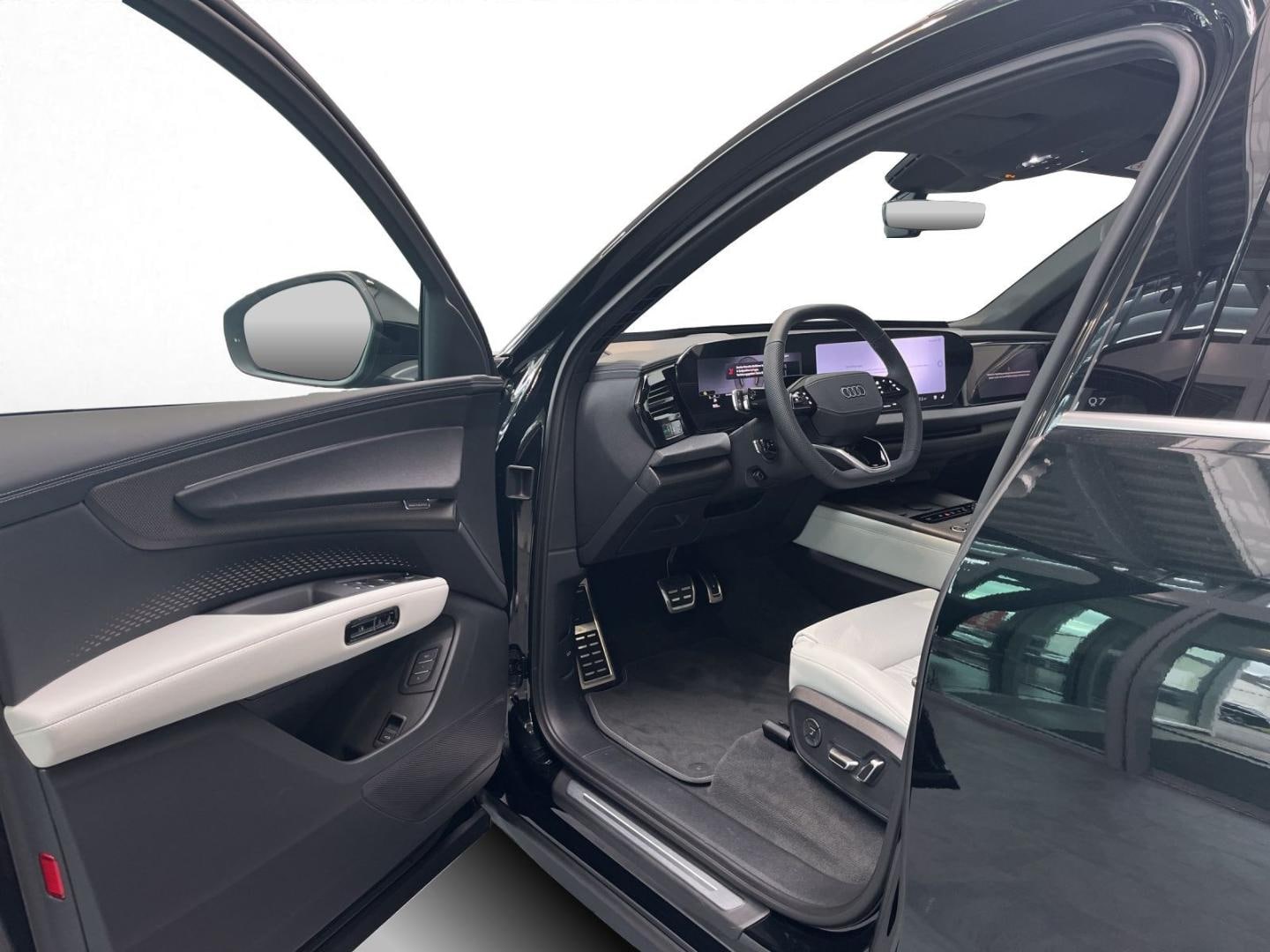 Bild über Audi Q7 SUV TDI quattro 220 kW tiptronic - für weitere Informationen kontaktieren Sie den Audi Partner