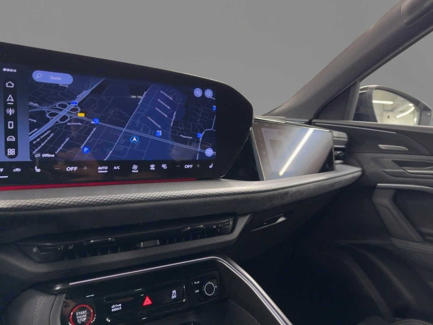 Bild über Audi Q5 SUV TDI quattro 220 kW S tronic - für weitere Informationen kontaktieren Sie den Audi Partner