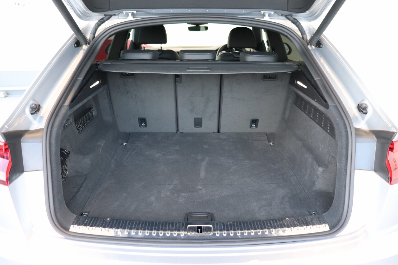 Image about Audi Q8 55 TFSI quattro debut package S line