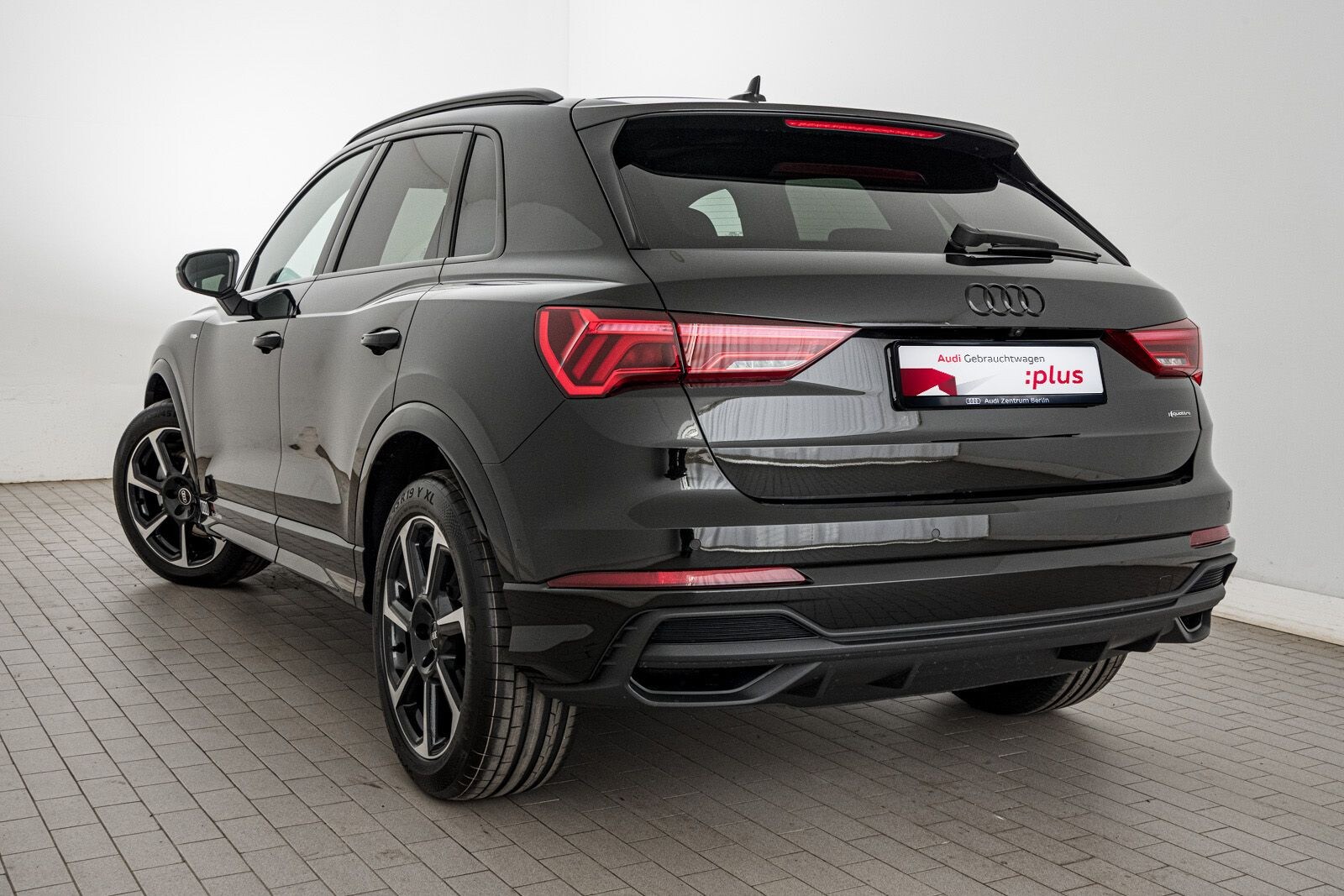 Image about Audi Q3 S line 45 TFSI quattro S tronic