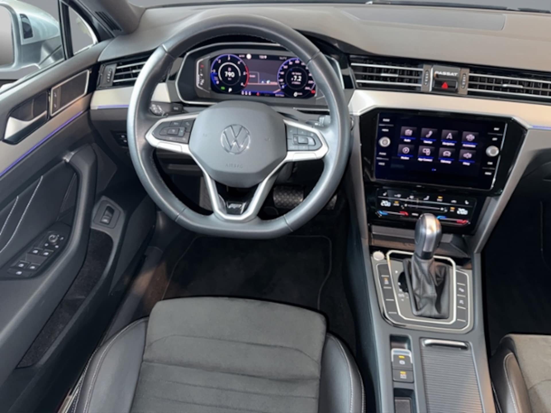 Volkswagen Passat Variant Elegance