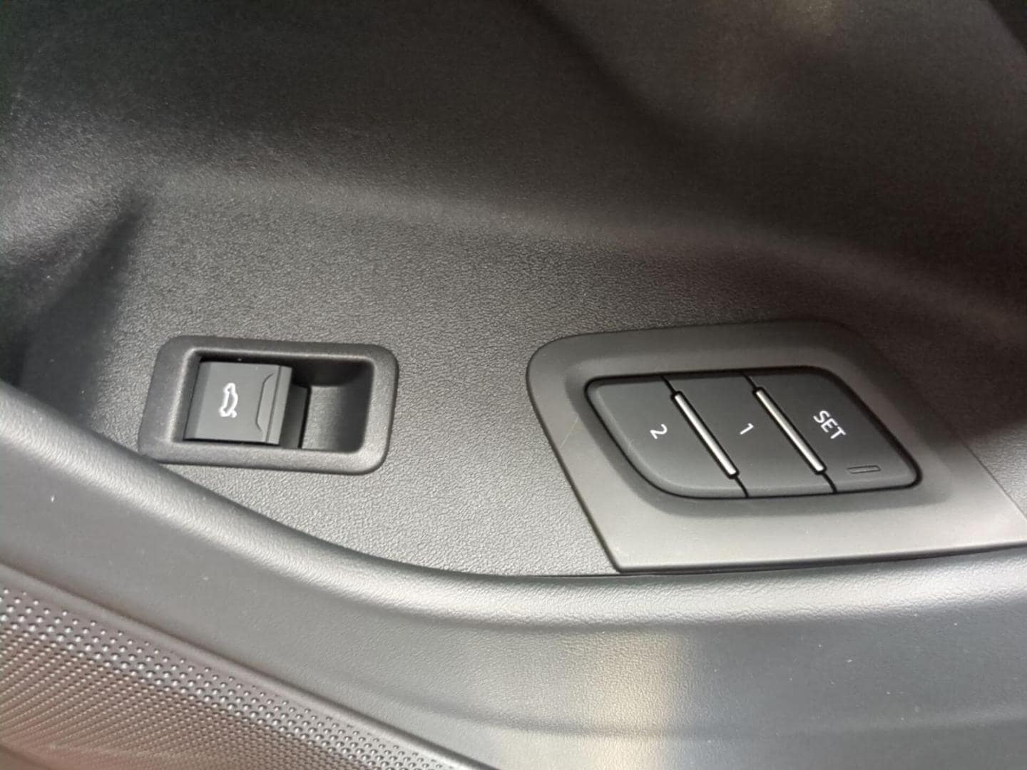 Bild über Audi Q7 SUV TDI quattro 220 kW tiptronic - für weitere Informationen kontaktieren Sie den Audi Partner