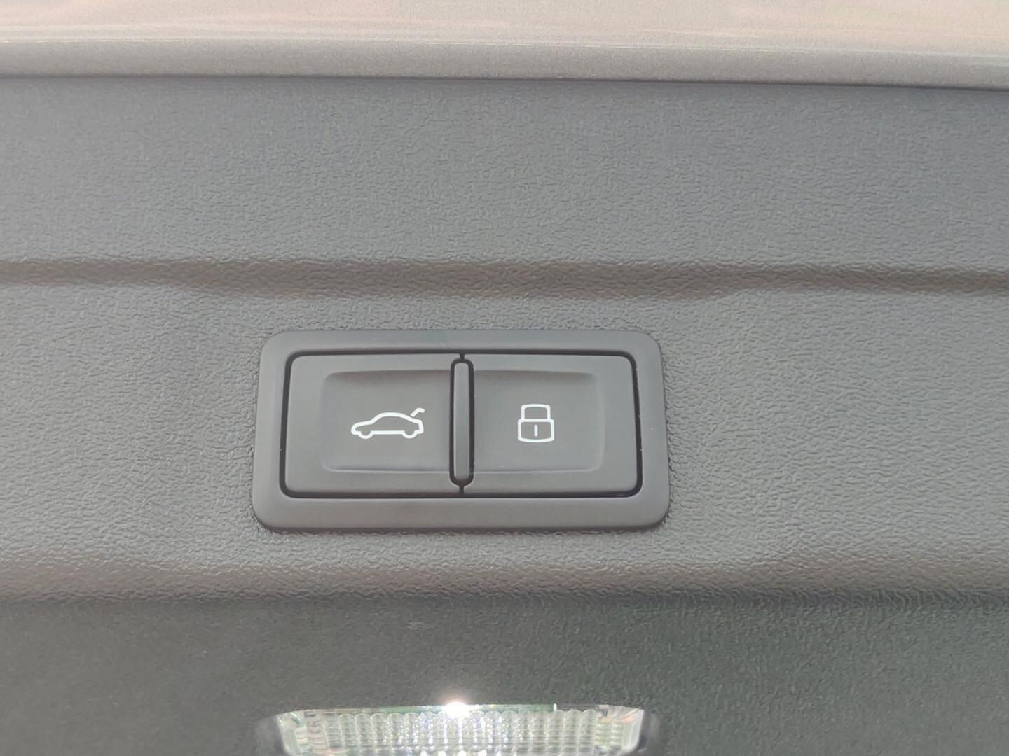Bild über Audi A6 Avant TDI quattro 150 kW S tronic - für weitere Informationen kontaktieren Sie den Audi Partner