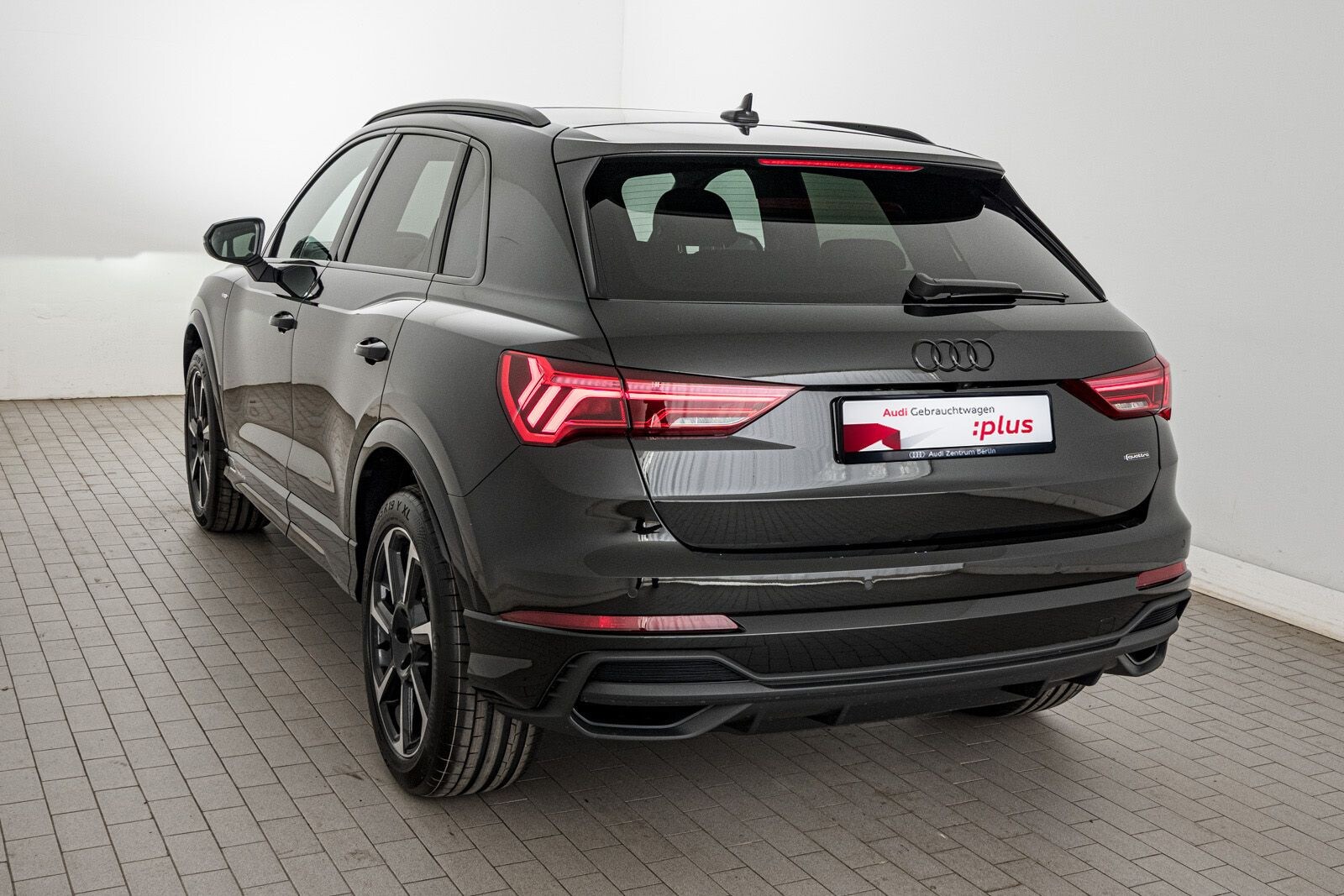 Image about Audi Q3 S line 45 TFSI quattro S tronic