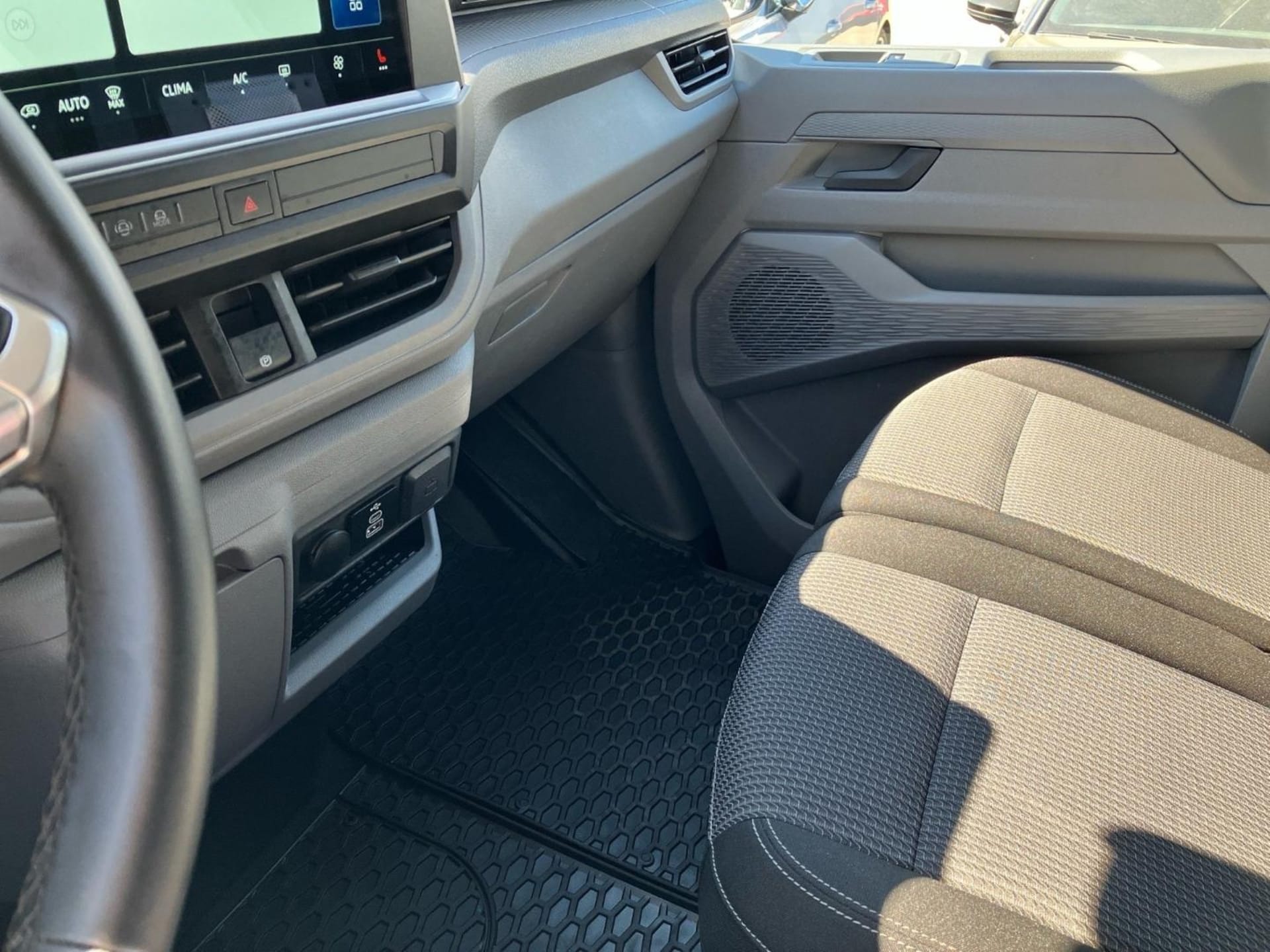 Volkswagen Transporter Kasten langer Radstand