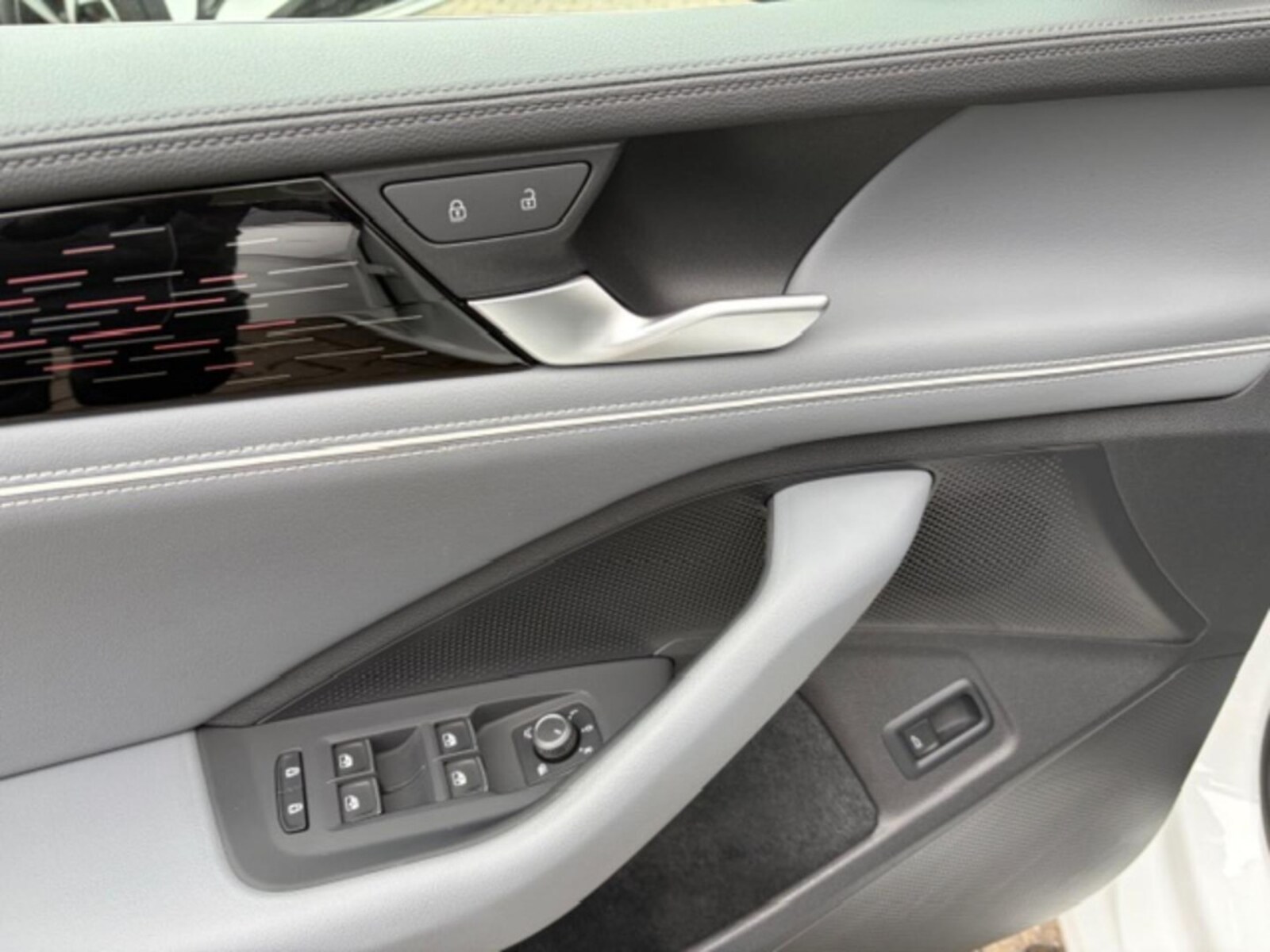 Volkswagen Passat – Bild 13