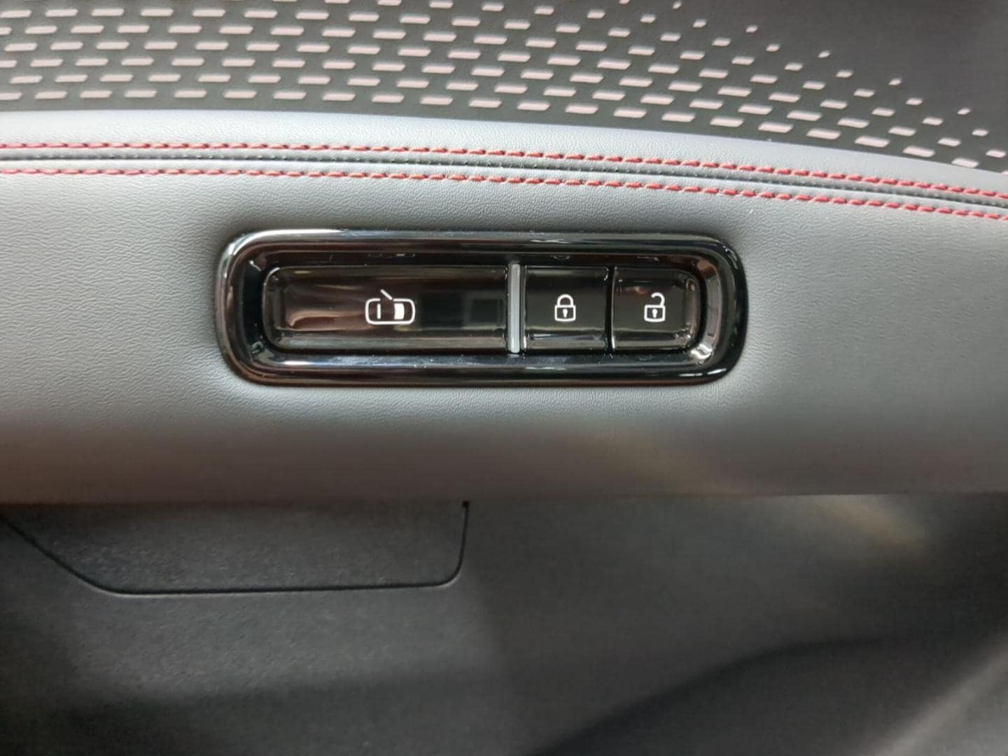 Bild über Audi Q7 SUV TDI quattro 220 kW tiptronic - für weitere Informationen kontaktieren Sie den Audi Partner