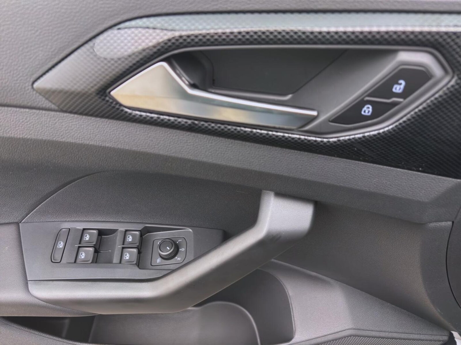 Volkswagen T-Cross – Bild 11