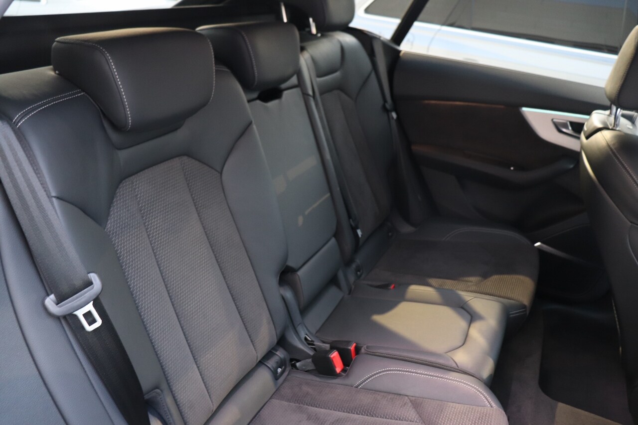 Image about Audi Q8 55 TFSI quattro debut package S line