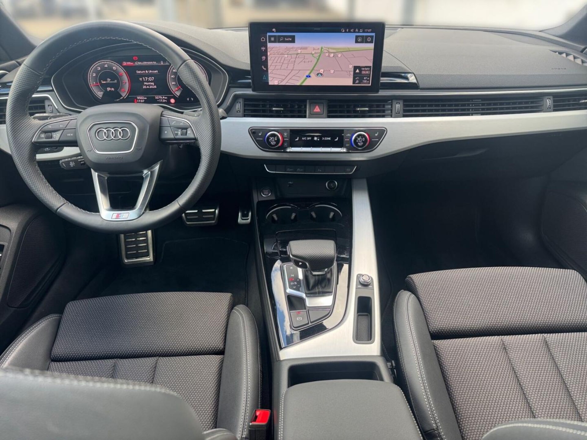 Audi A4 Limousine S line