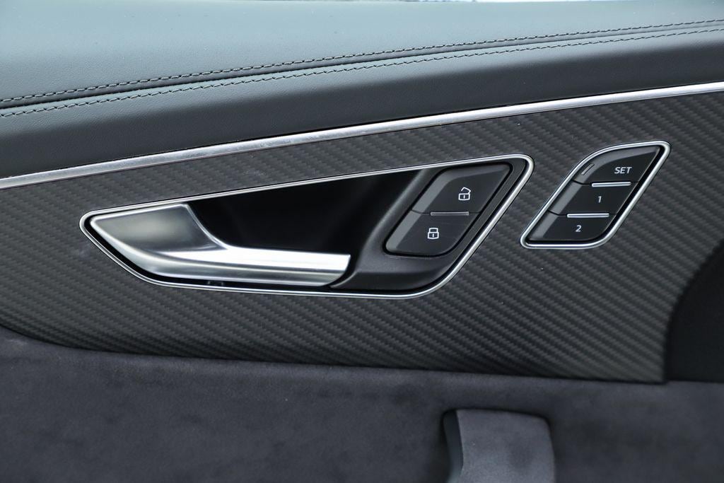 2026 Audi RS Q8 Base - Photo 41