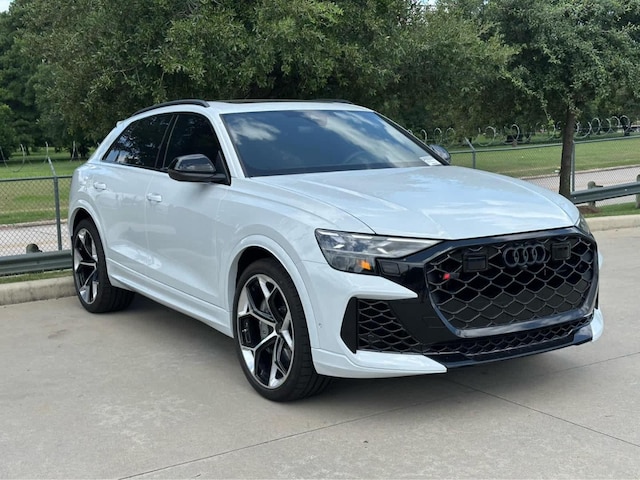 2026 Audi RS Q8 SUV performance