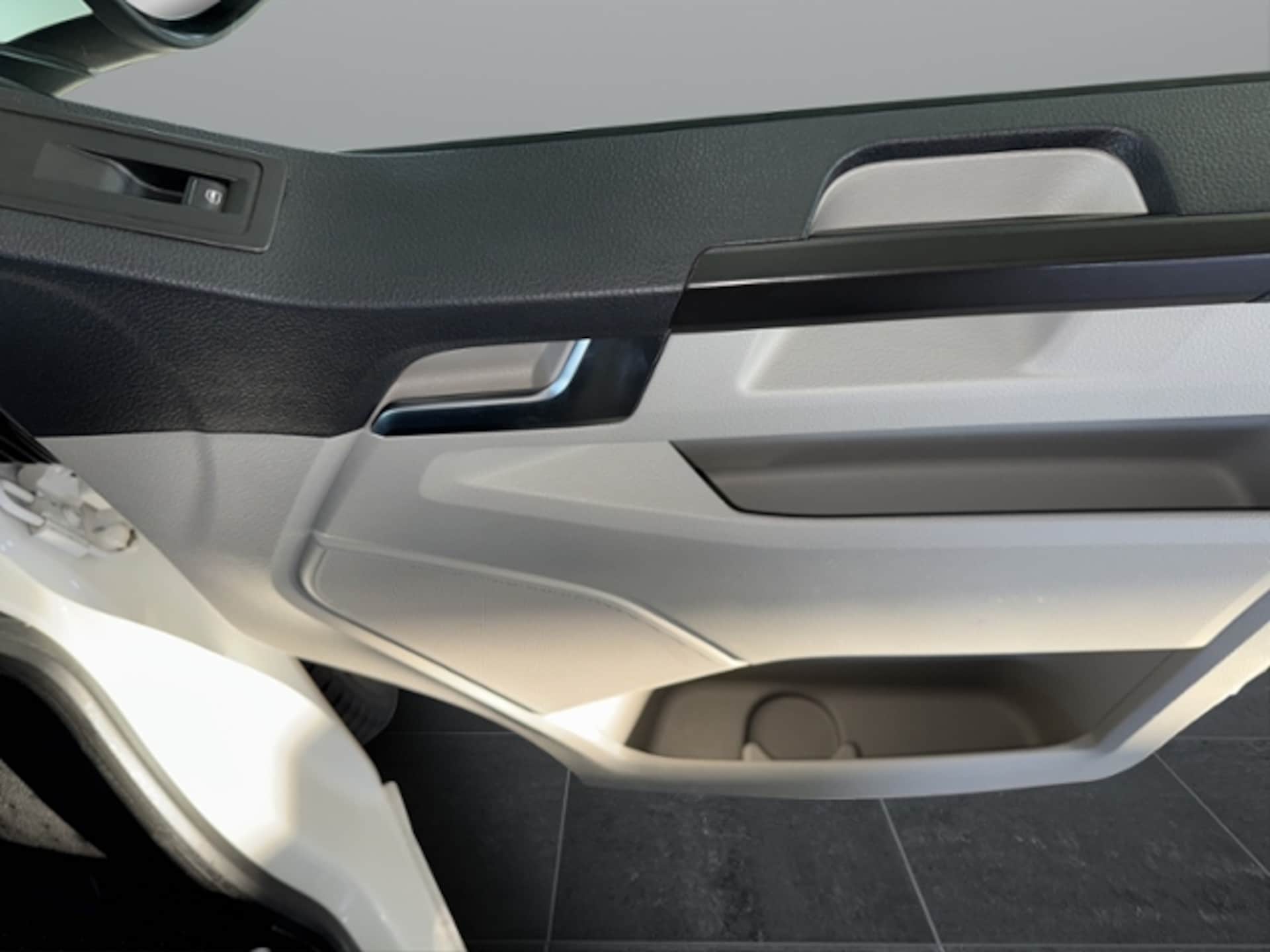 Volkswagen T6 Caravelle langer Radstand Comfortline