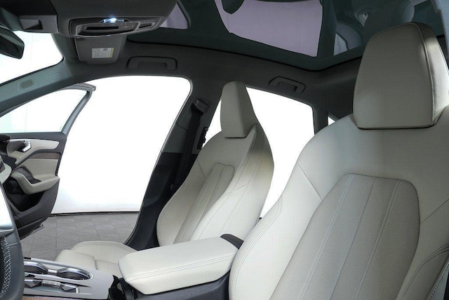 2026 Audi A6 Premium Plus - Photo 6