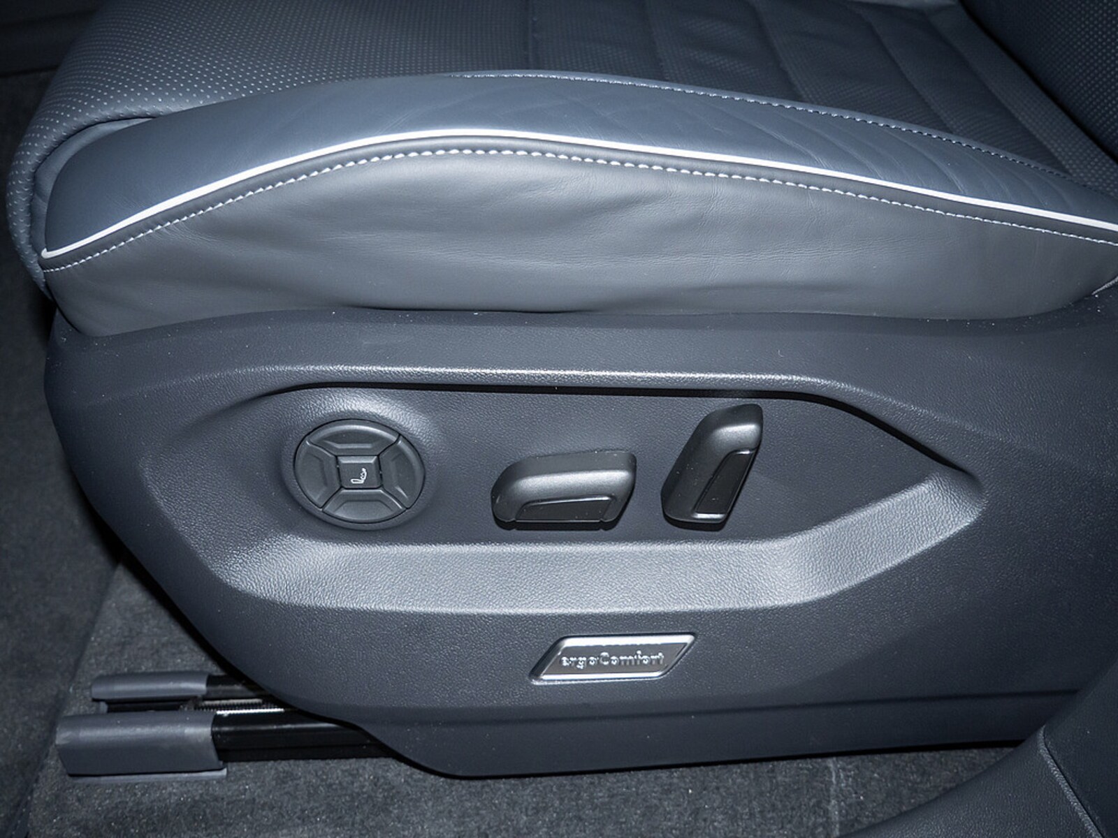 Volkswagen Touareg – Bild 16