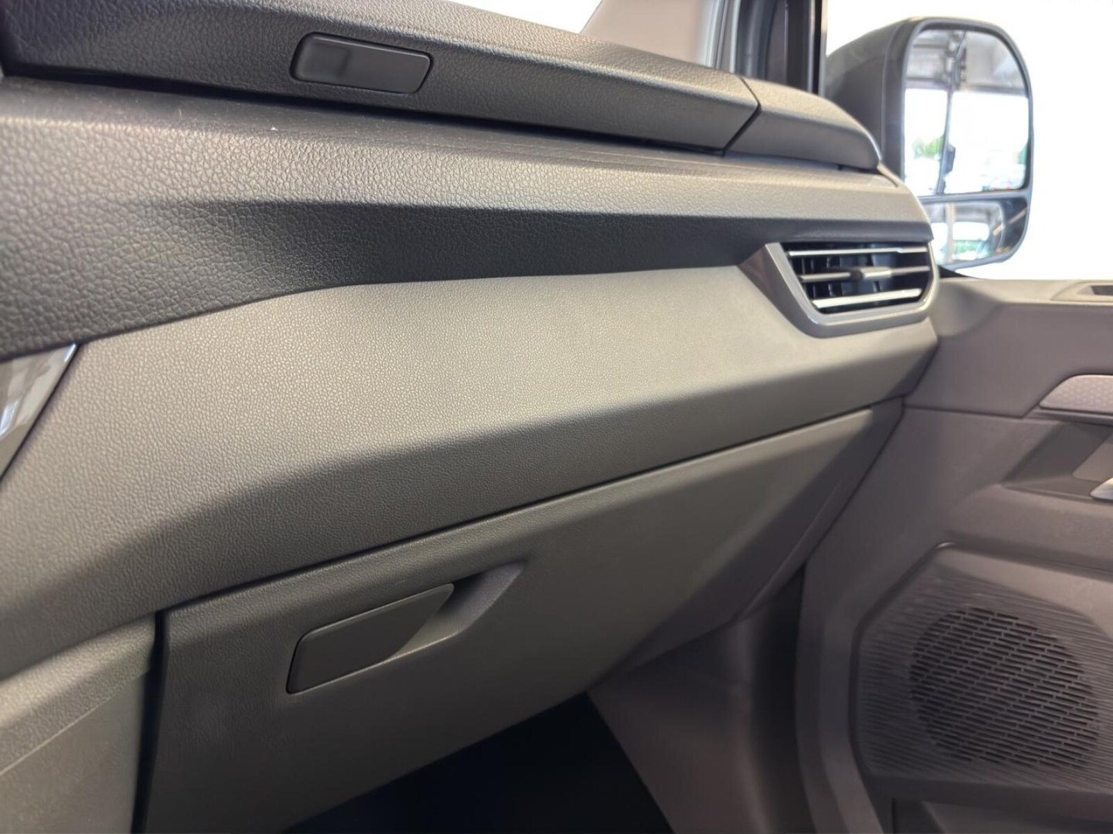Volkswagen Caravelle langer Radstand – Bild 16
