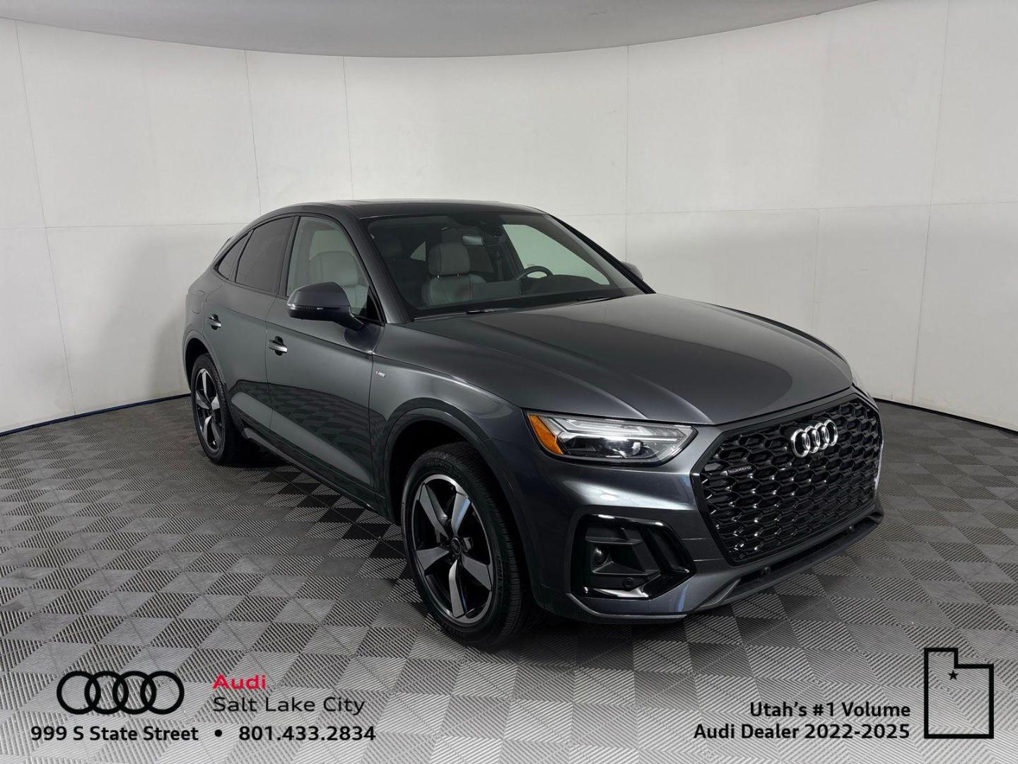 2023 Audi Q5 Sportback 45 Premium Plus's photo