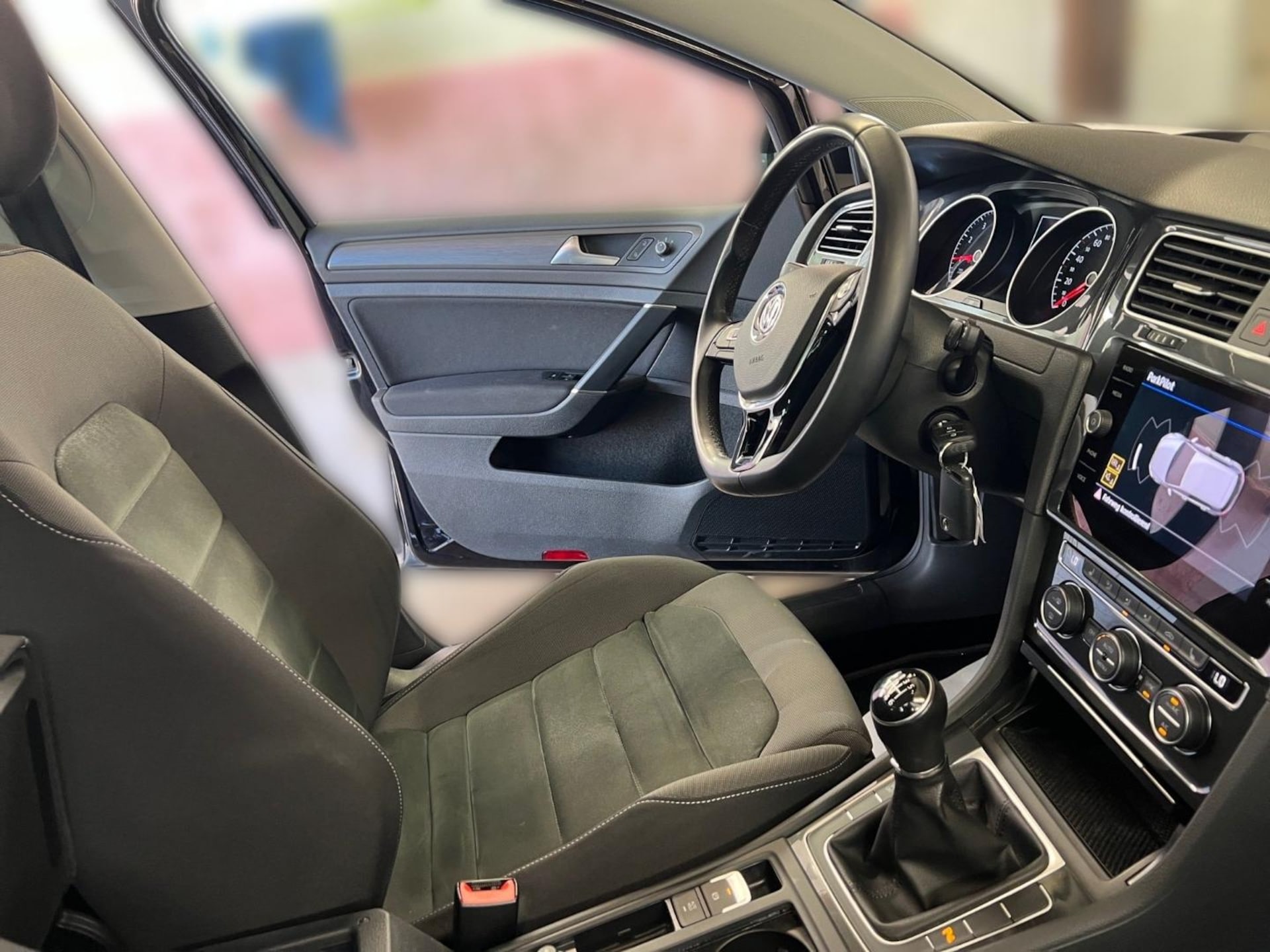 Volkswagen Golf R-Line